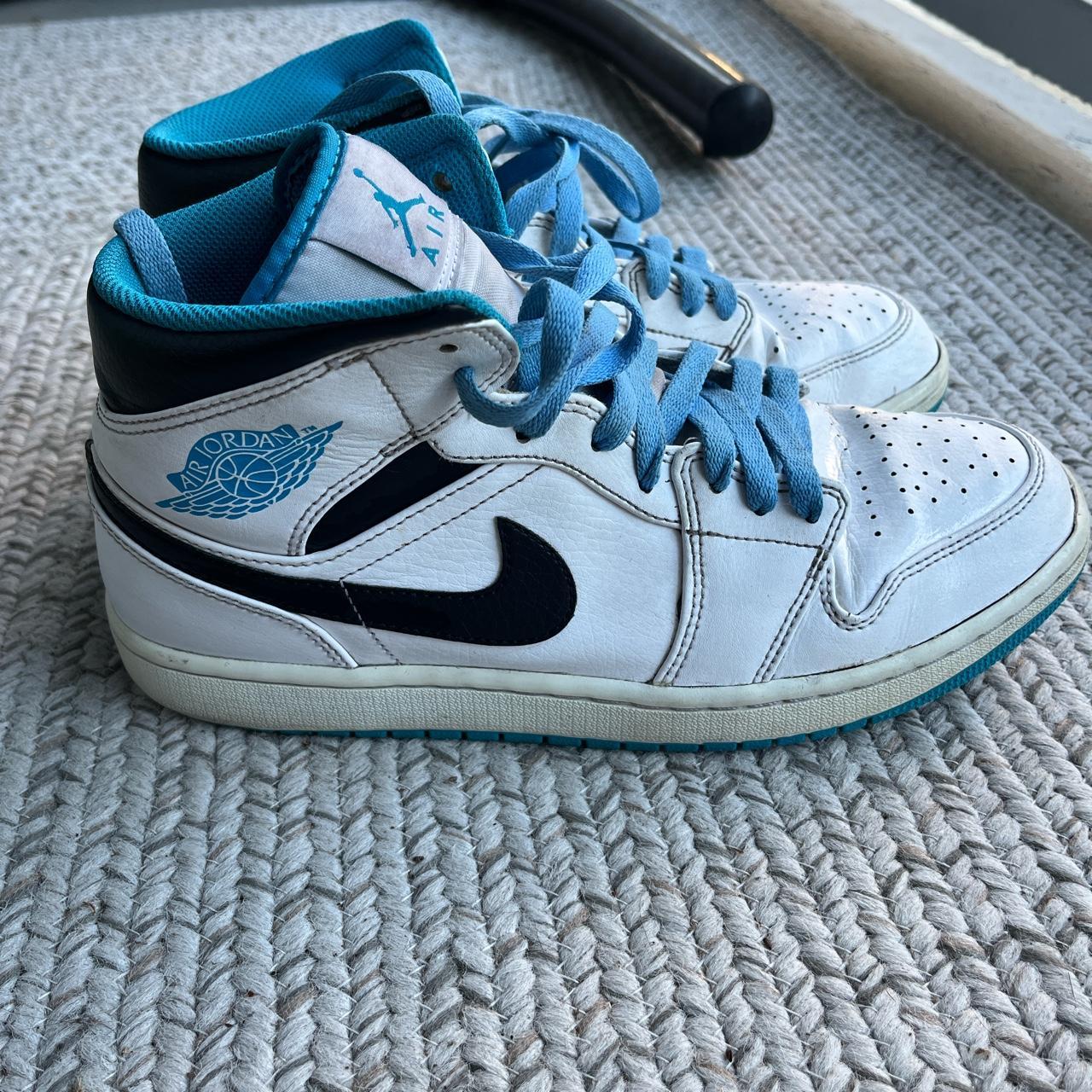 nike air jordan 1 mid laser blue