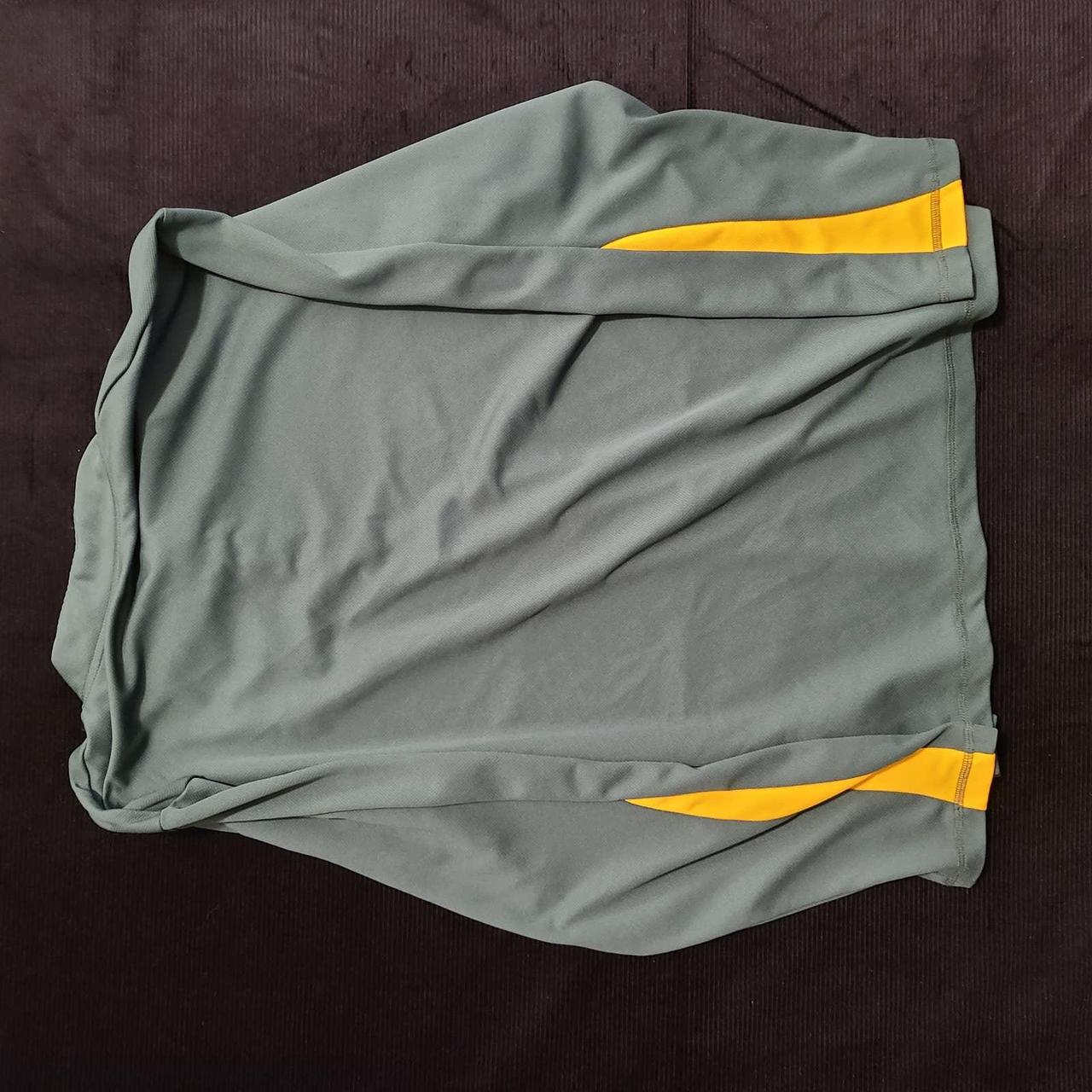 Green Bay Packers NFL Team Apparel Men Quilted - Depop