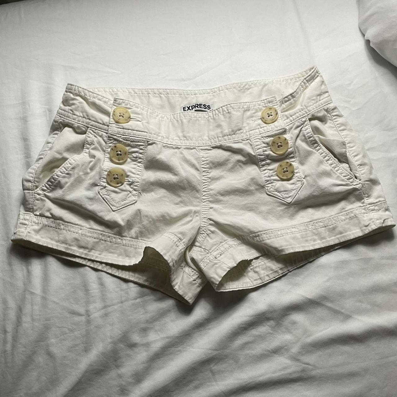 Express Women's Shorts White/Cream One size – Express cream
