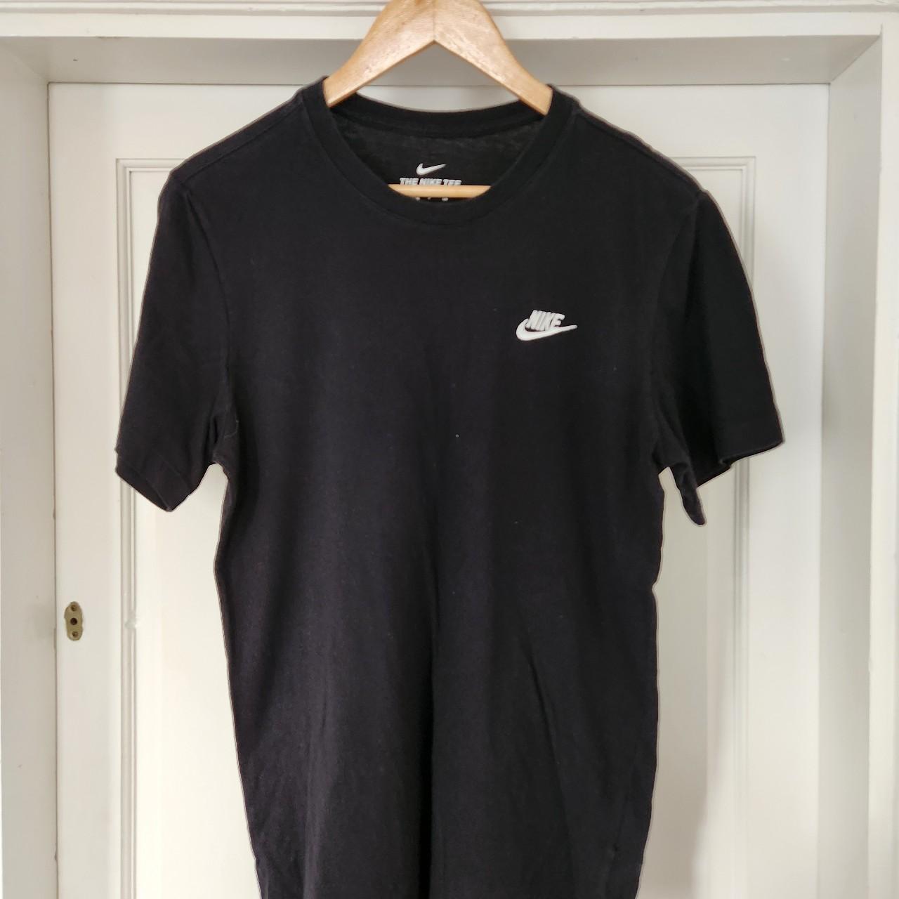 mens nike black shirt