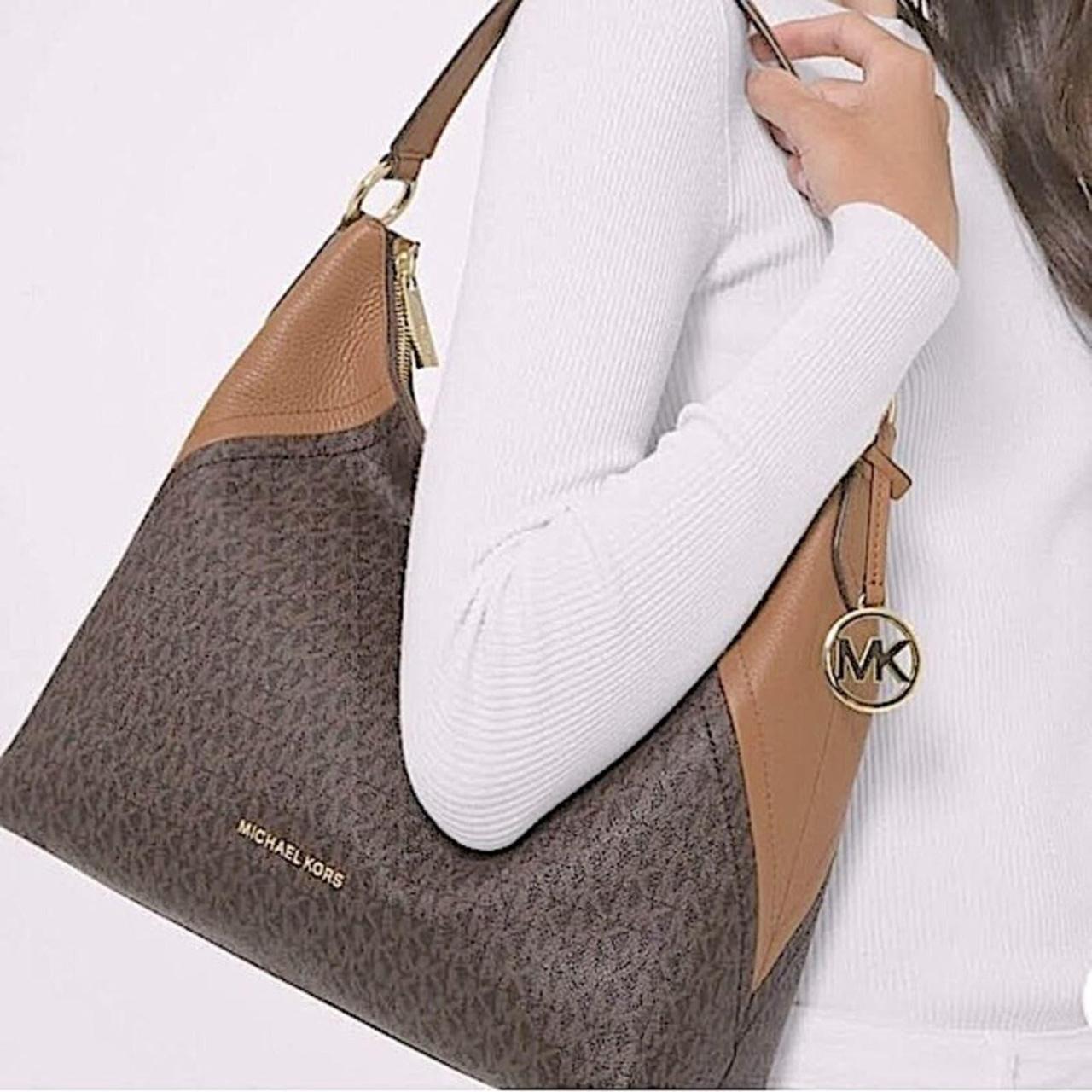 NWT buying Michael Kors Hobo Bag