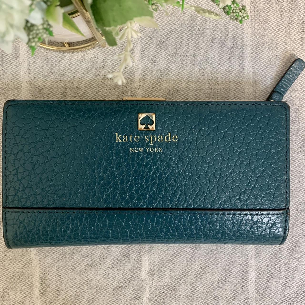 Kate spade 2025 tan wallet