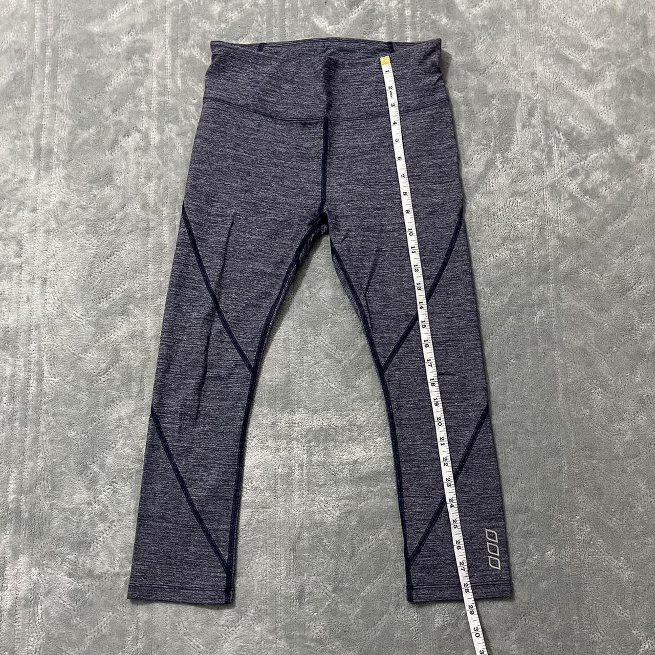 Lorna Jane Women's Blue and Navy Leggings Depop
