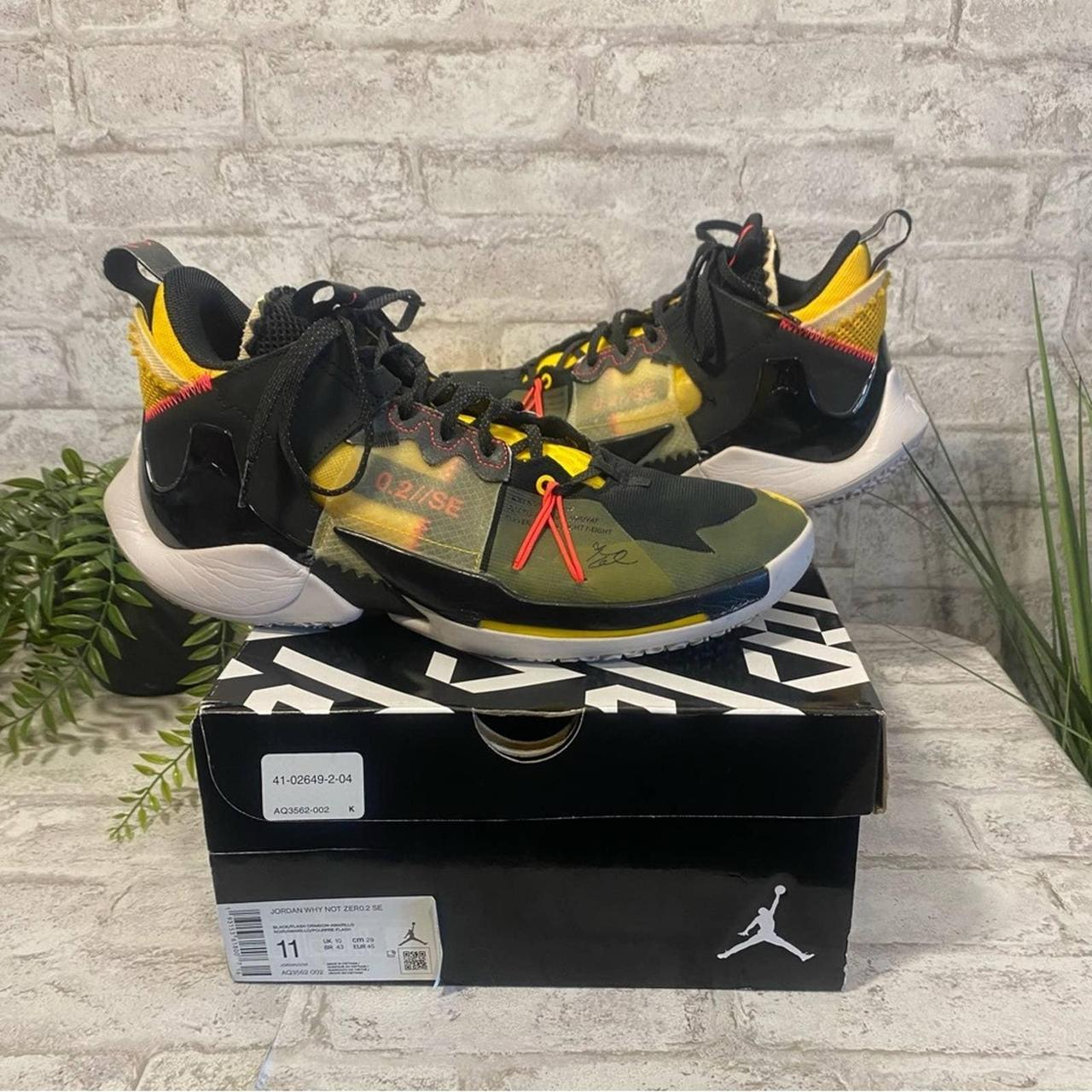 mens yellow and black jordans