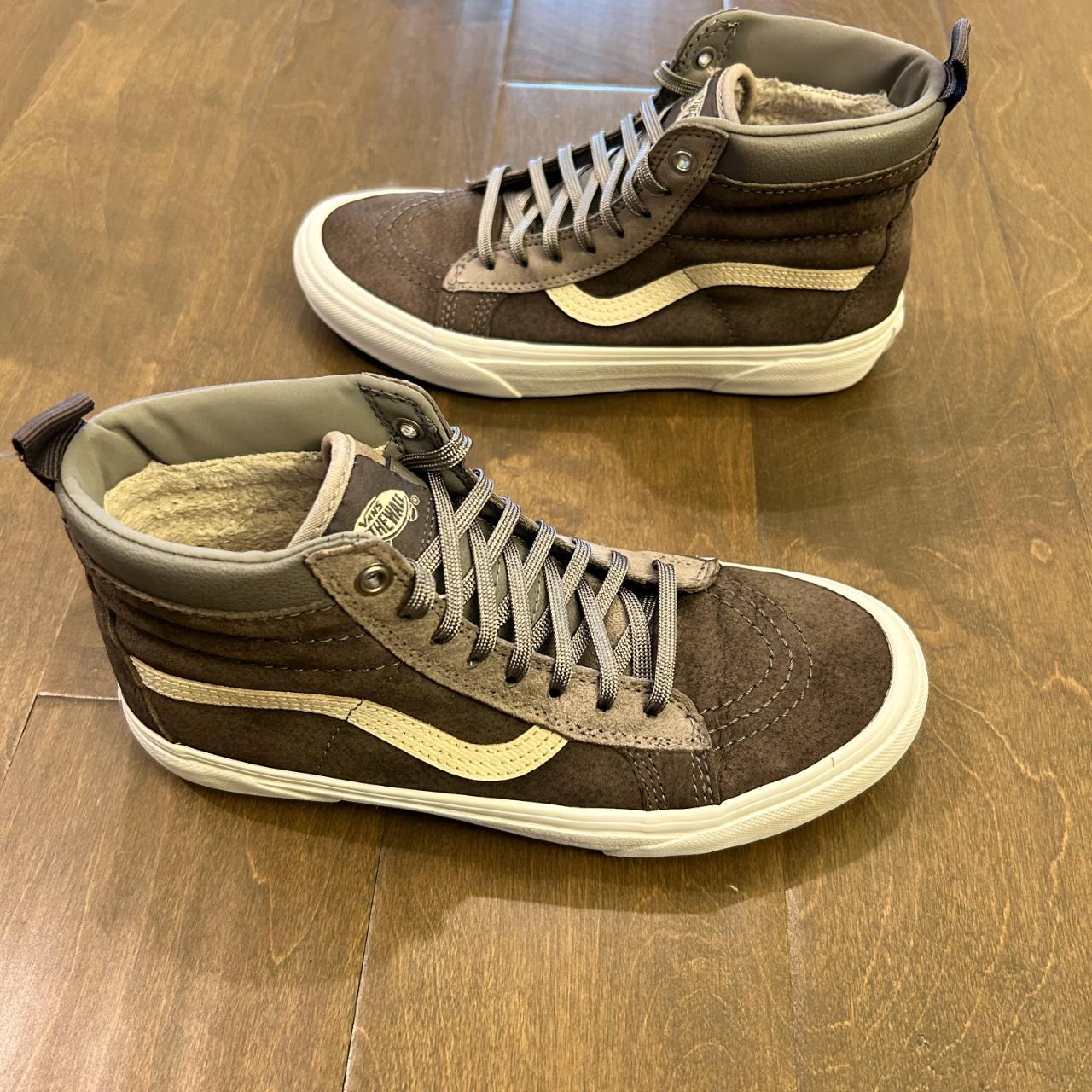 Vans lined outlet with fur