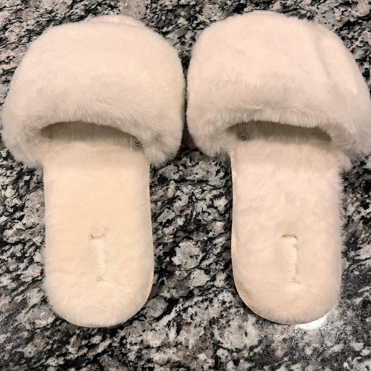 skims The Slide Fluffy Slipper | NWB | Smoke | Size 37