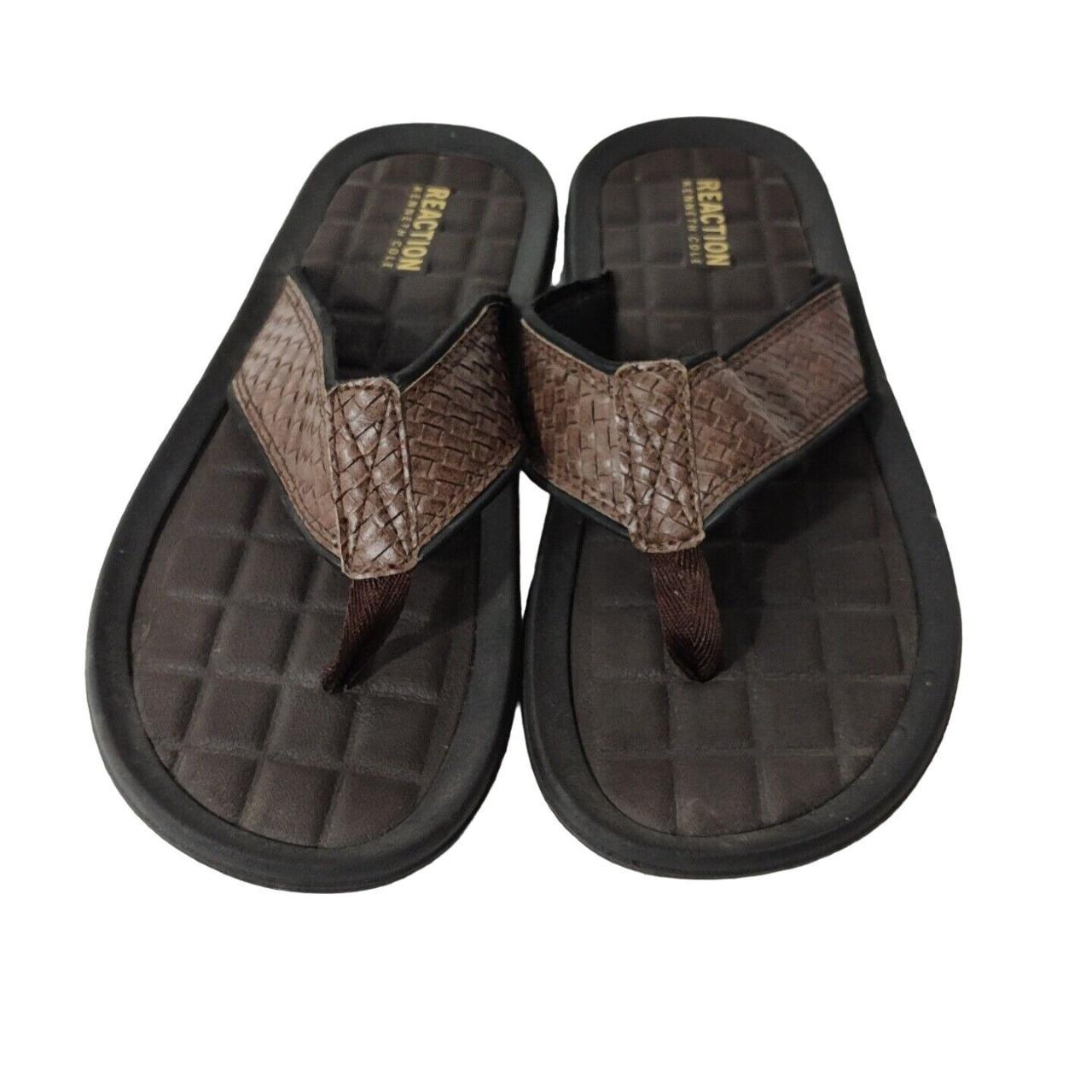 Kenneth cole 2025 flip flops