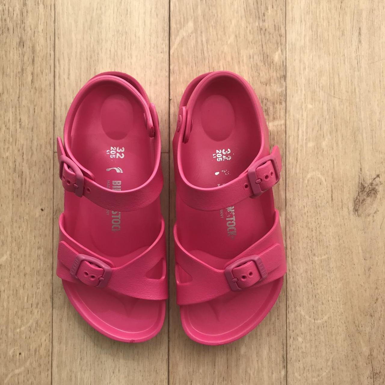 Birkenstock Rio kids Eva pink plastic sandals.13