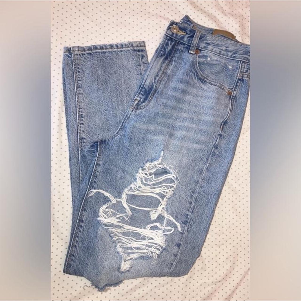 American Eagle Jeans Baggy Ripped Free shipping - Depop