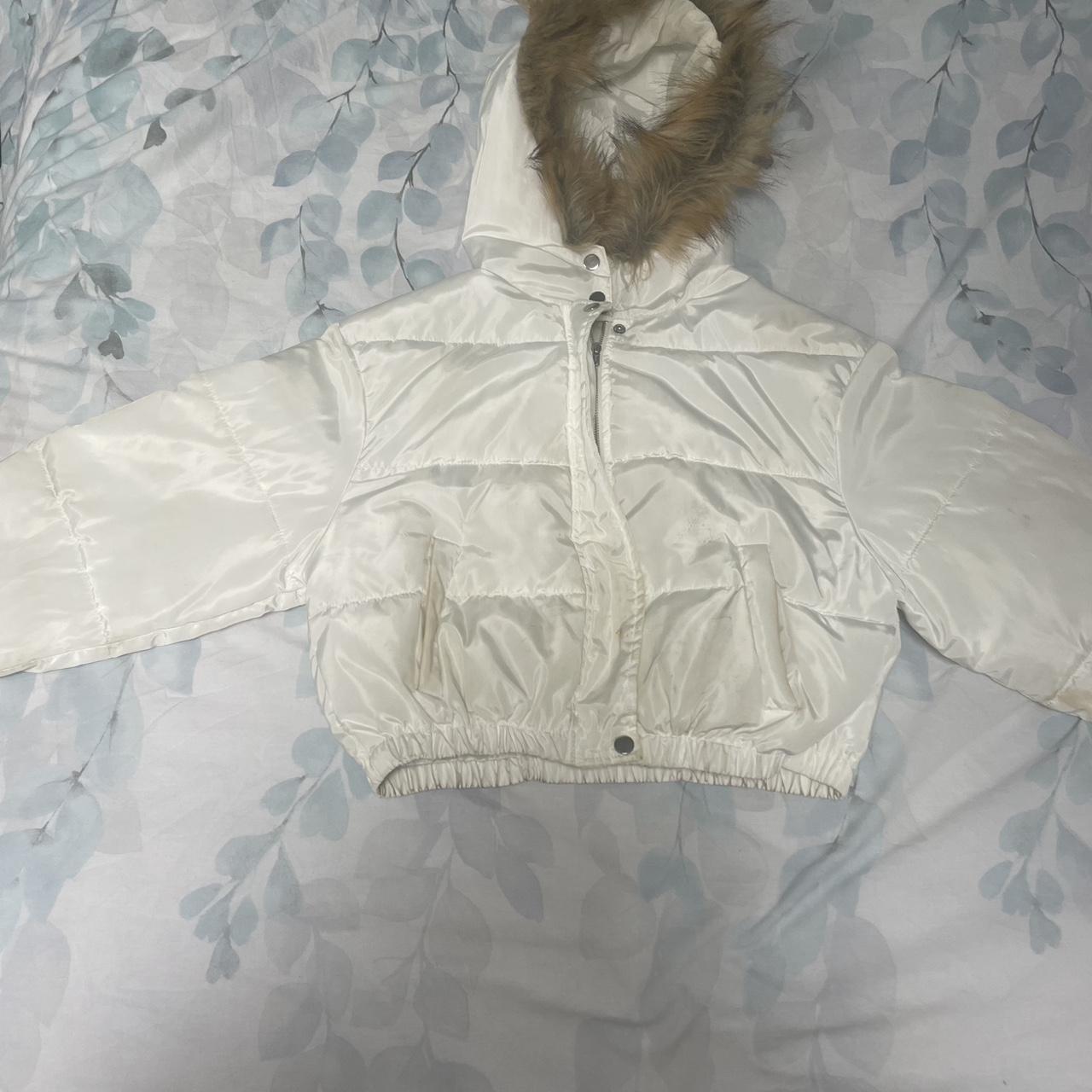 White puffer jacket with faux fur hood size small Depop