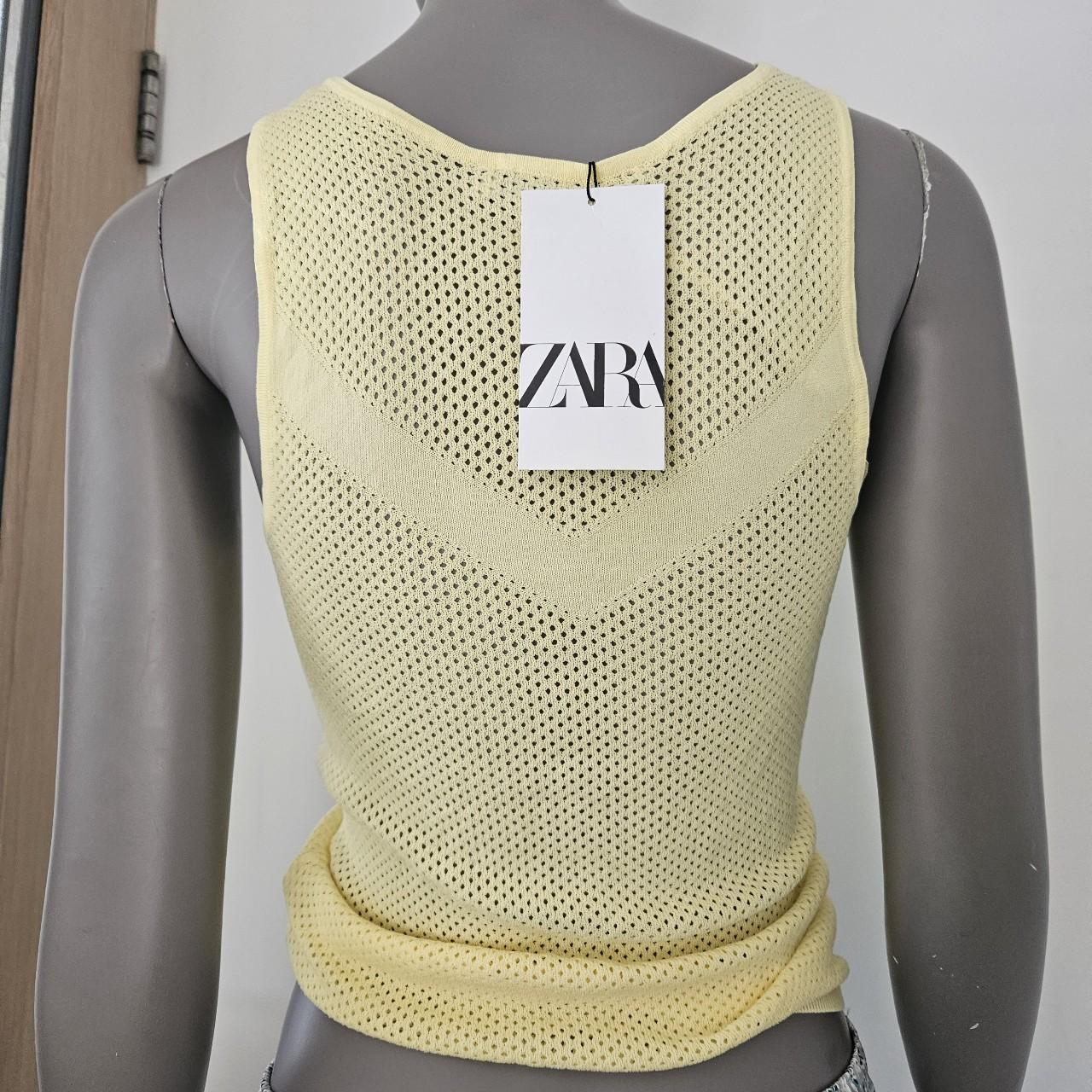 【りえ】 ZARA PERFORATED KNIT TOP Knit sleeveless top with a | Depop