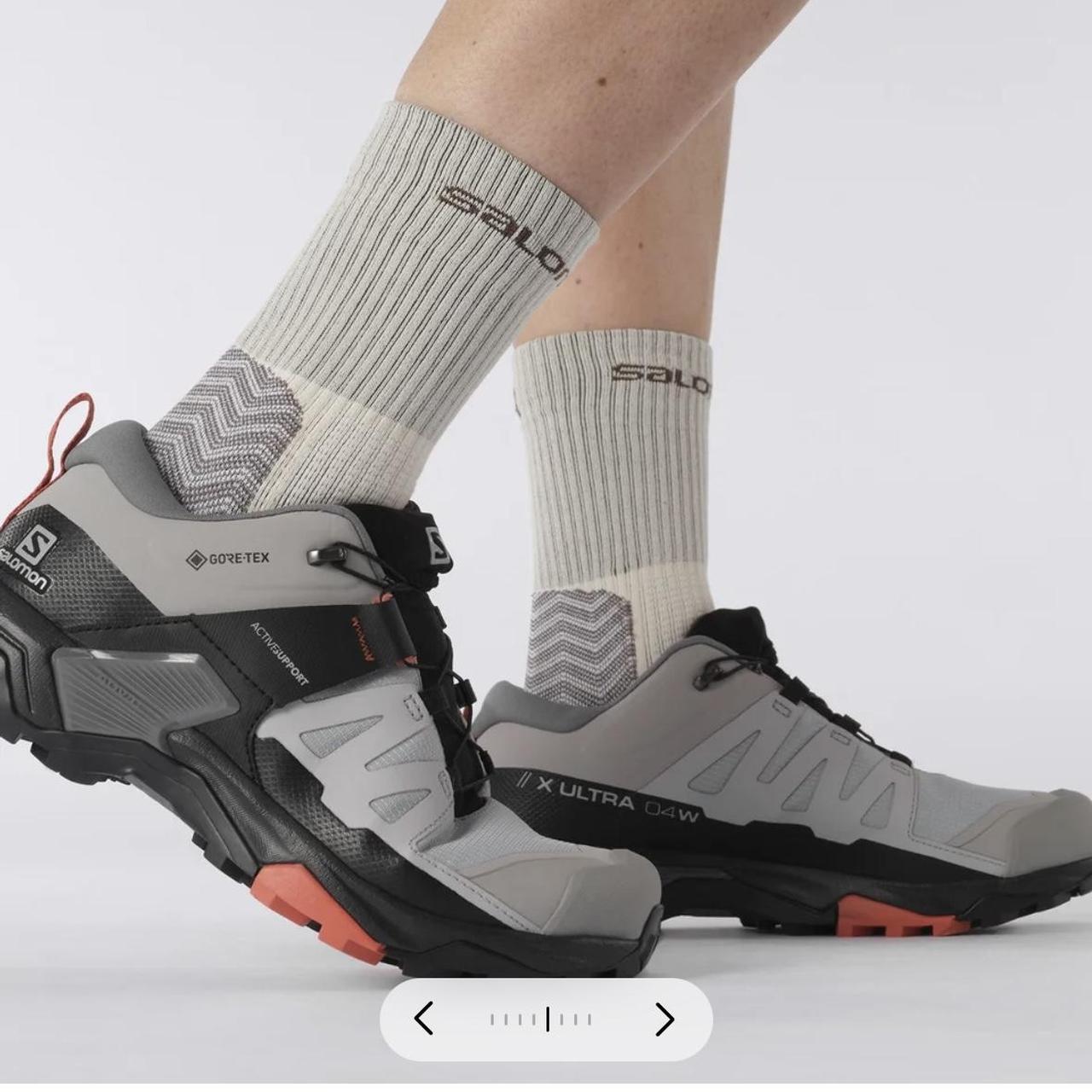 salomon hiking footwear