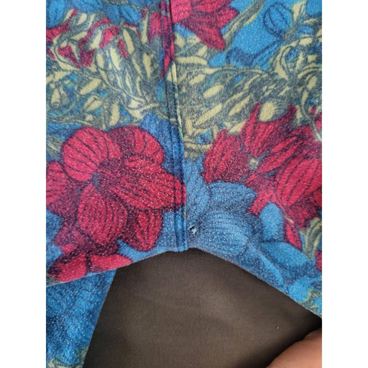 Teal Lularoe Leggings One size best for a small or - Depop