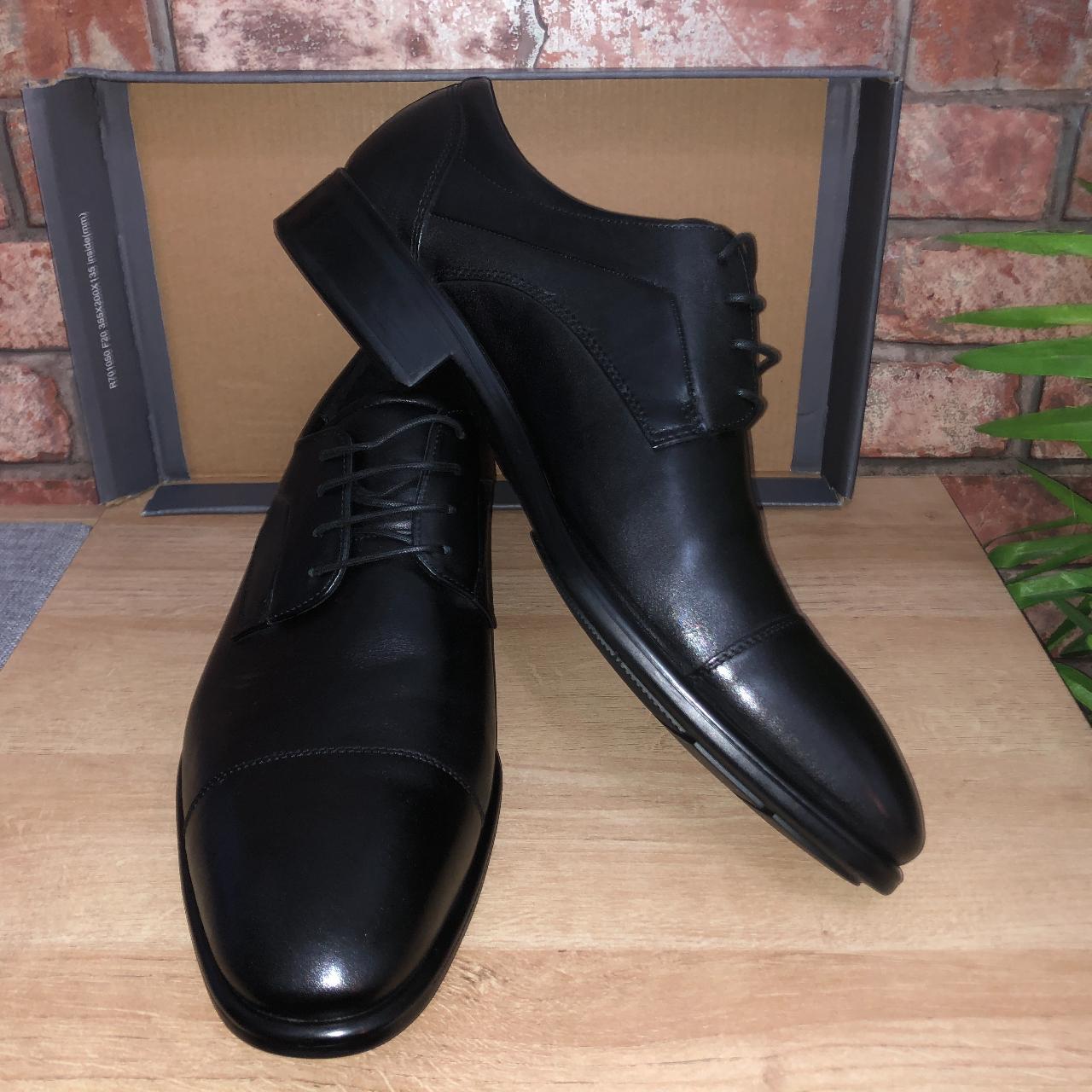 ECCO Men's Black Oxfords | Depop