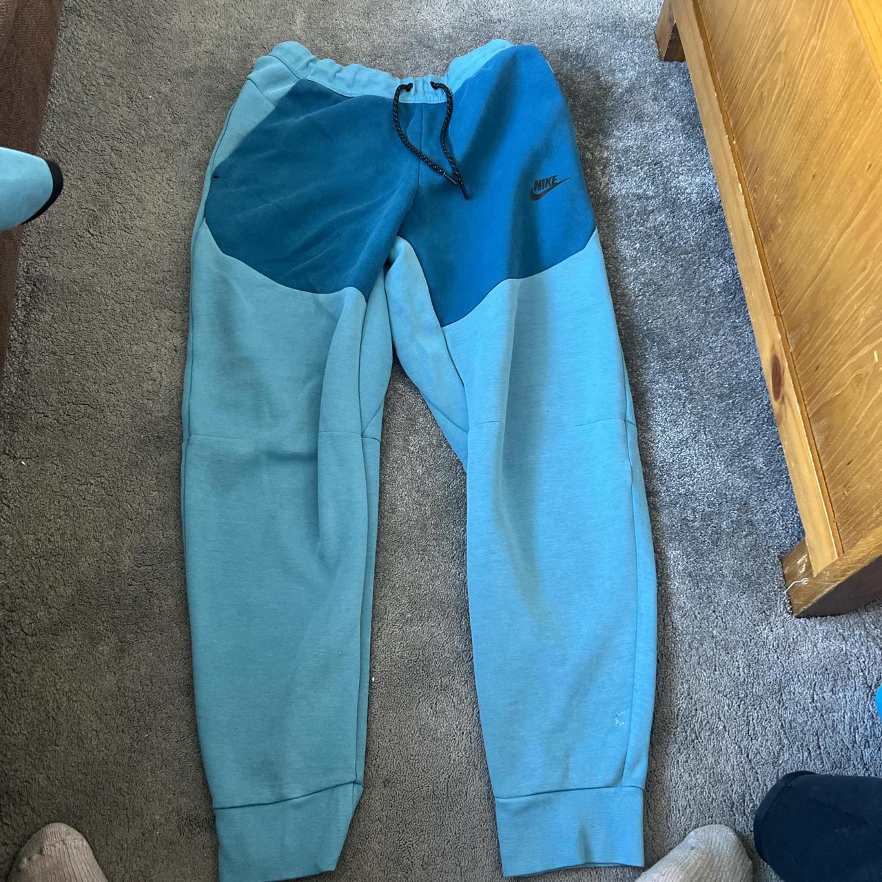 nike tracksuit bottoms tech
