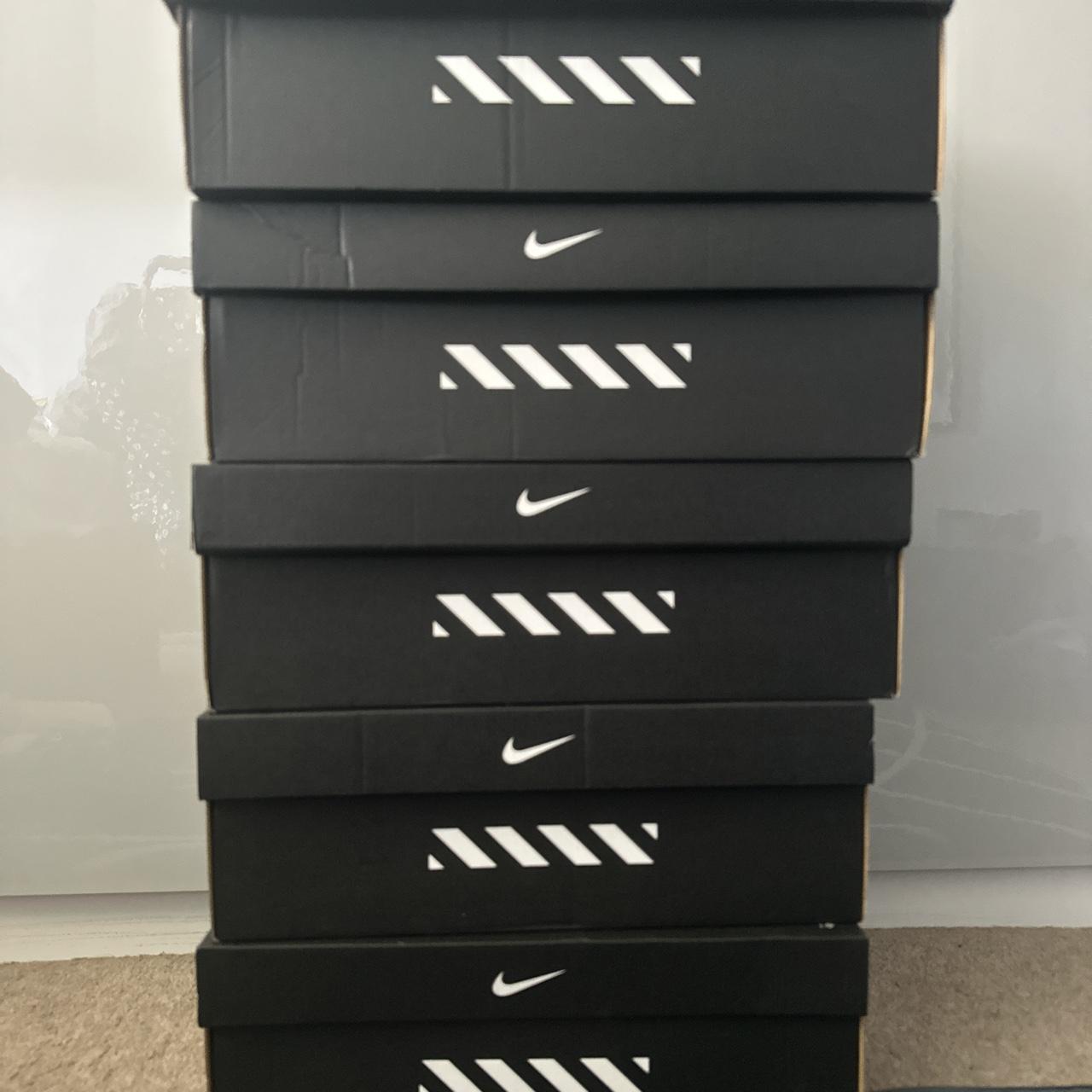 full black nike reacts