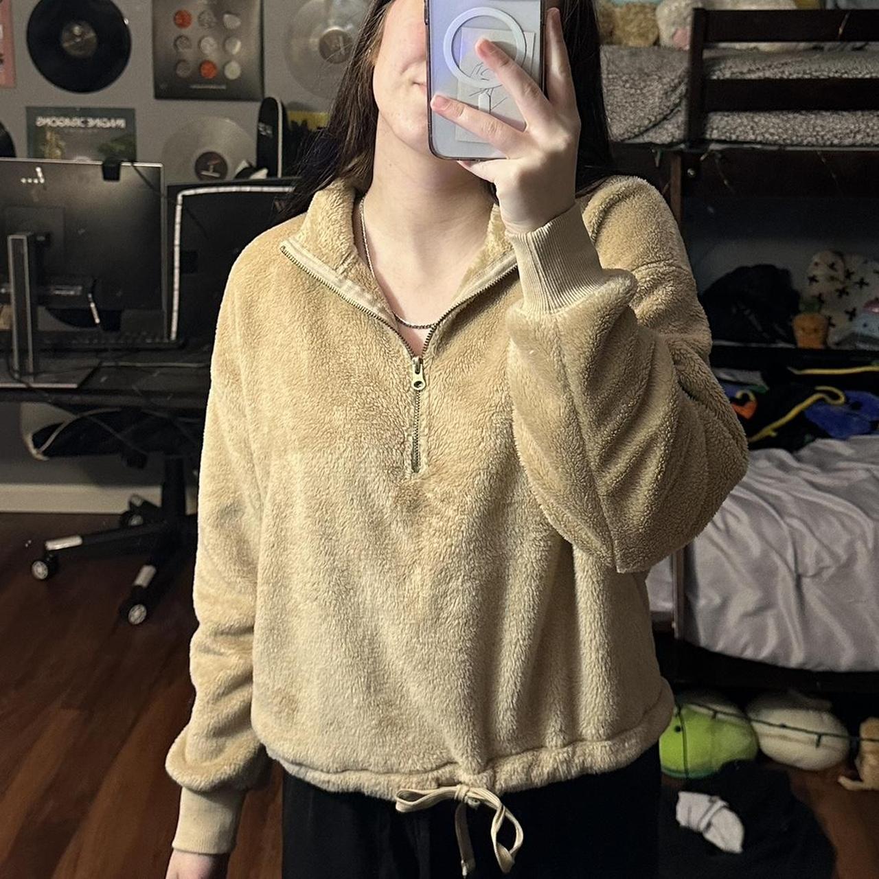 Old navy shop fuzzy sweatshirt