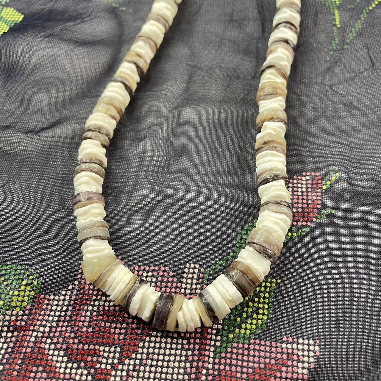 Vintage 70s white and brown puka shell necklace with