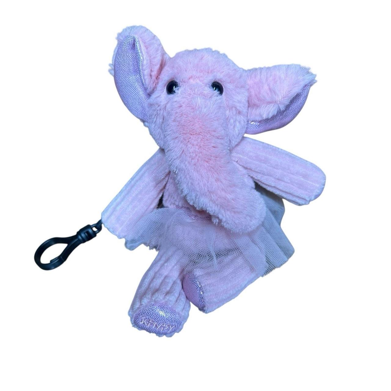item listed by _pink_flamingo