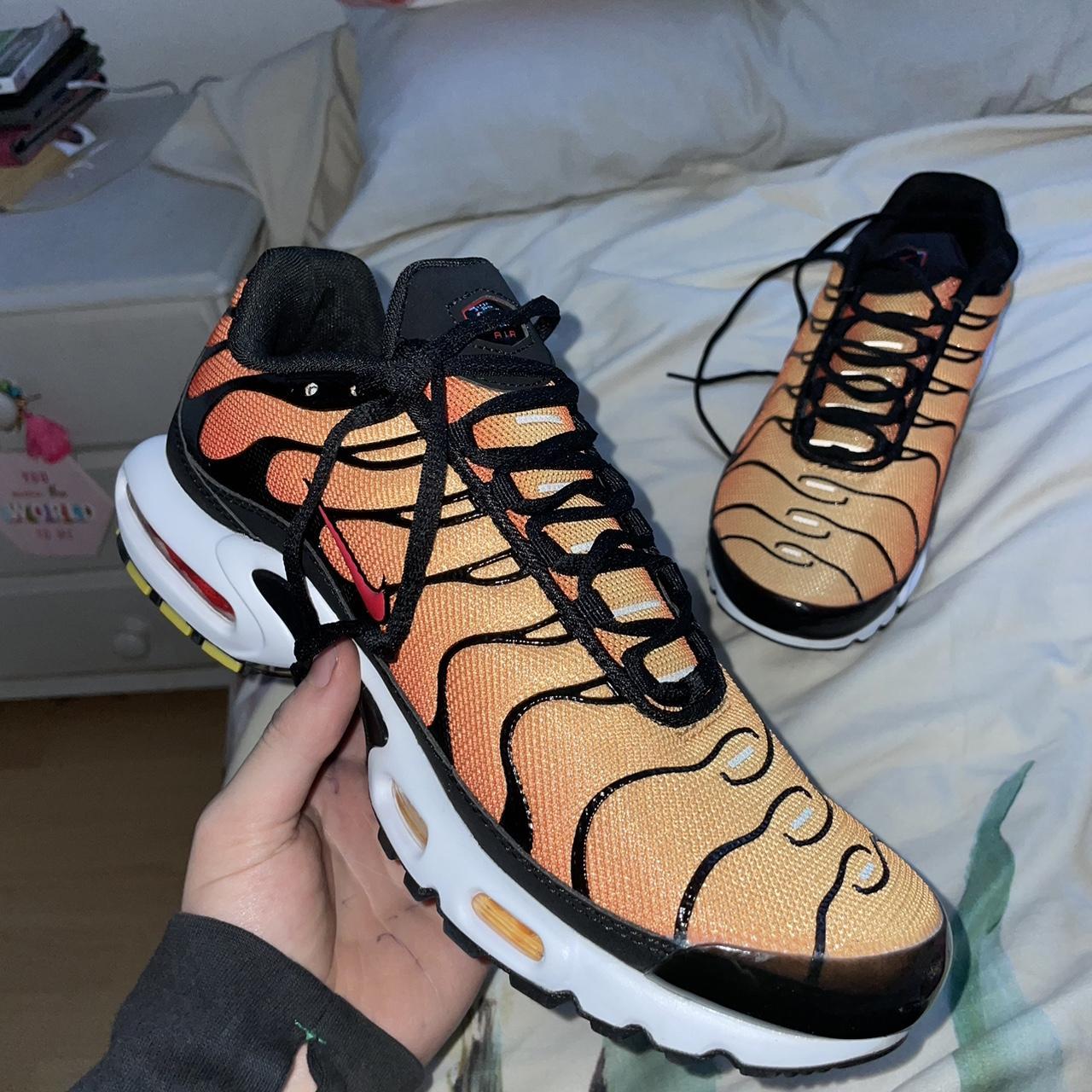 tns orange and red