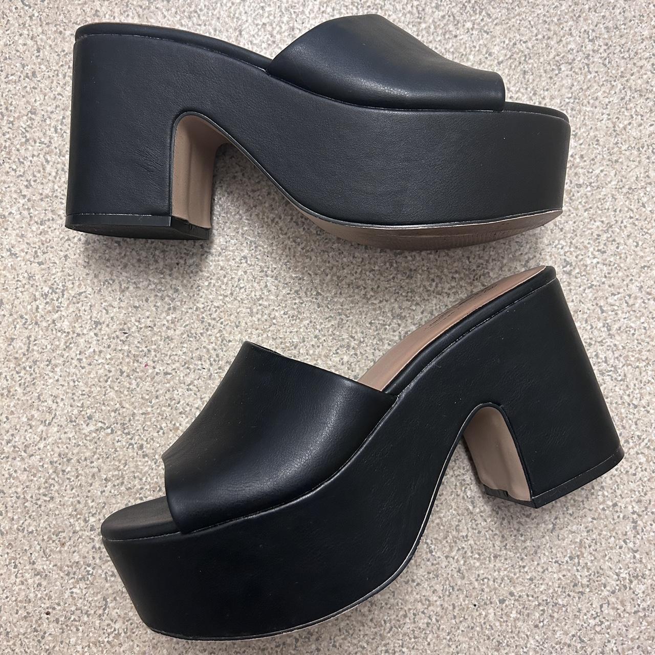 Nordstrom Women's Black Sandals | Depop