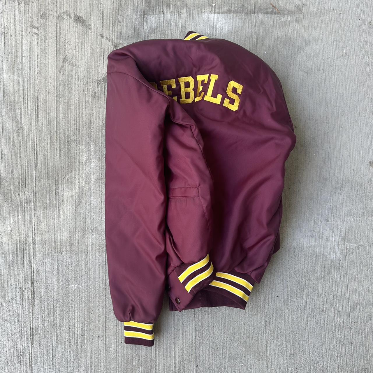 item listed by 333barns_thrift