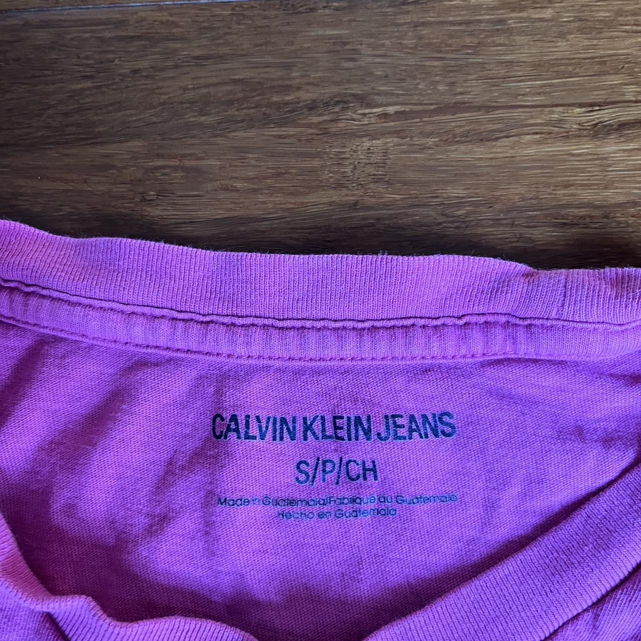 Calvin Klein pink tee Mens S - Depop