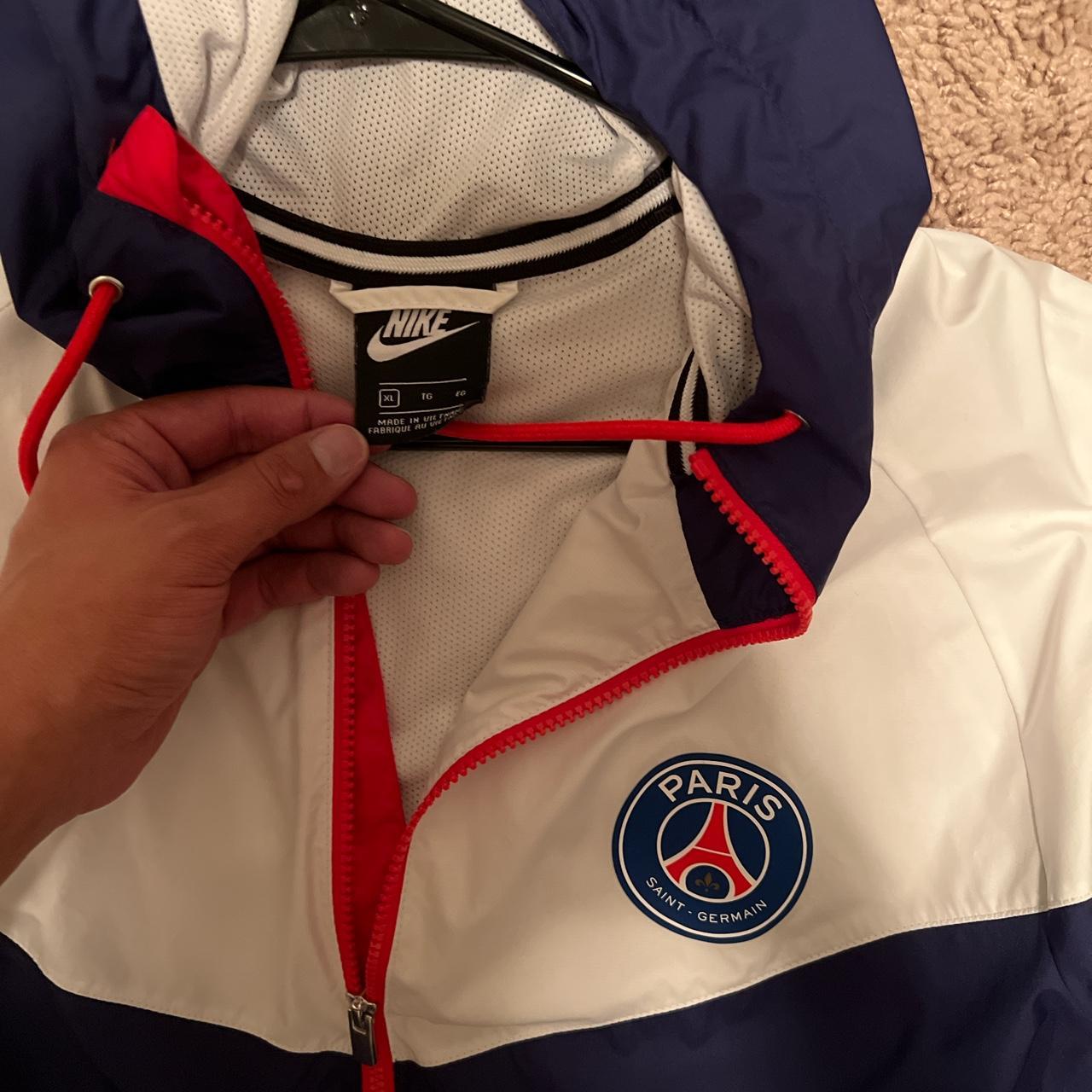 Nike Men's Jacket (2)