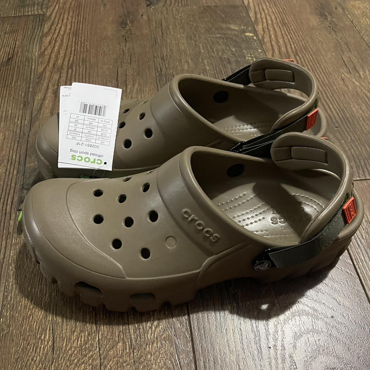 crocs offroad khaki