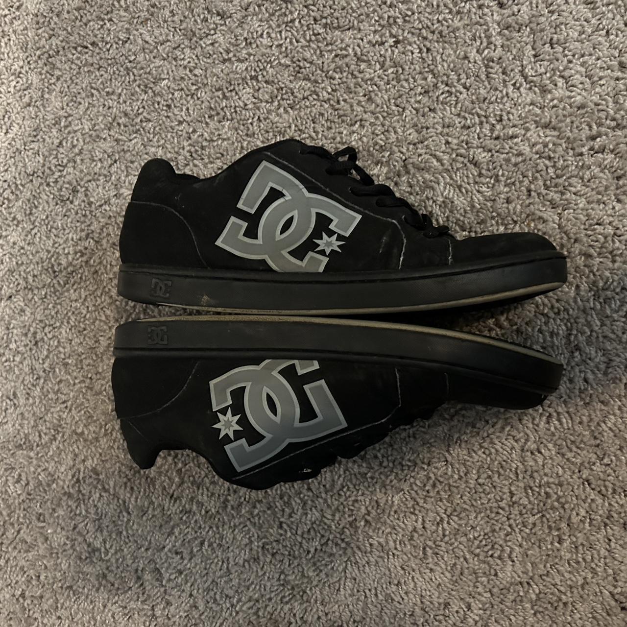Black dc shoes with grey logo Size 9 /10 - Depop