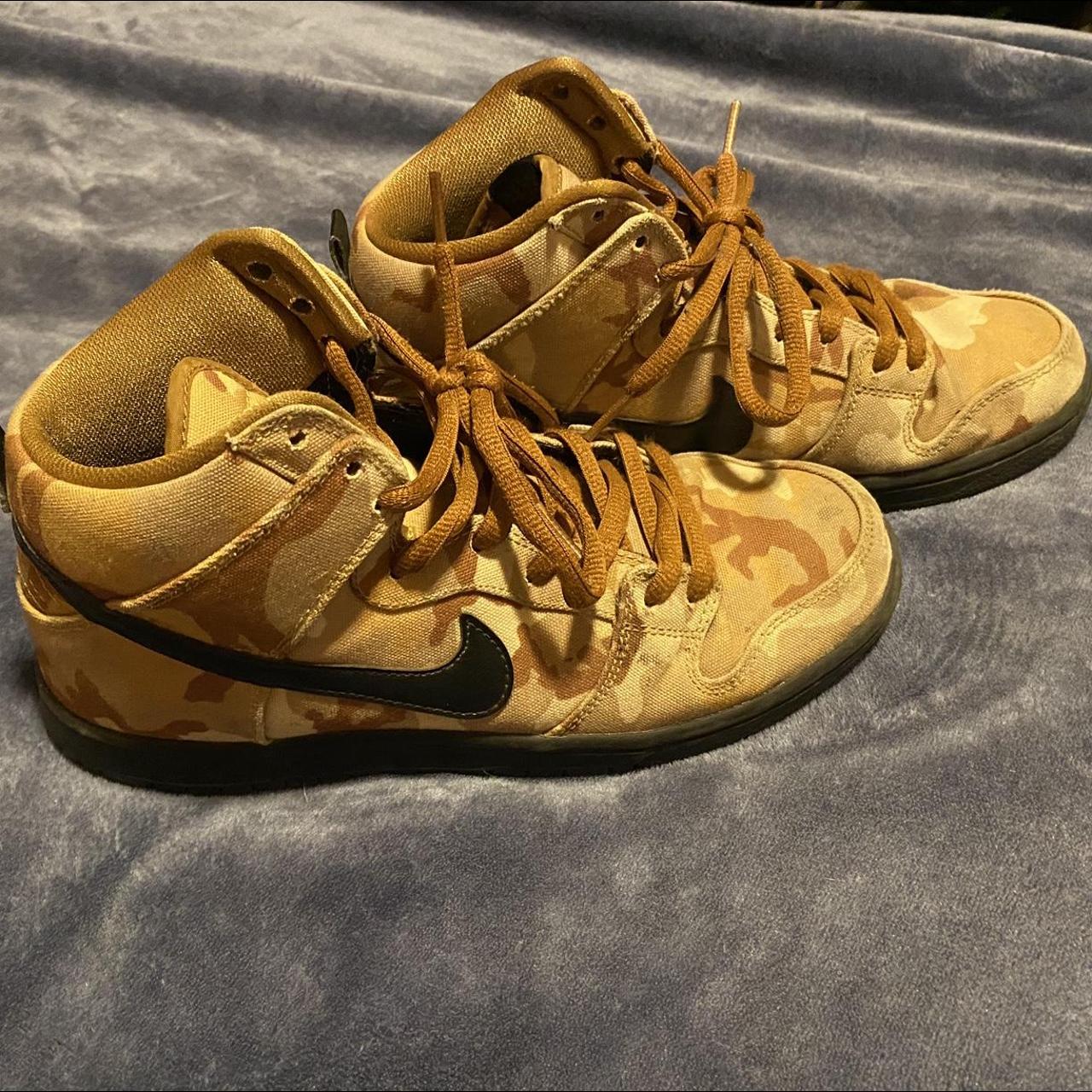 tan coloured nike trainers