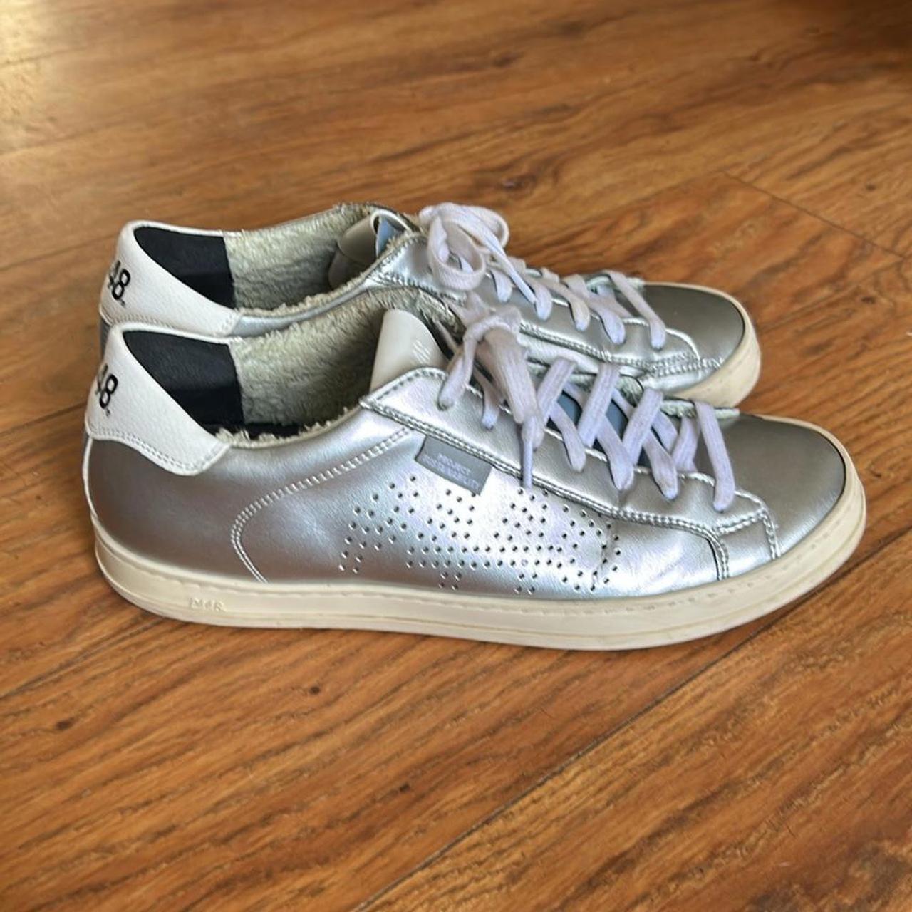 P448 metallic lace up sneaker online