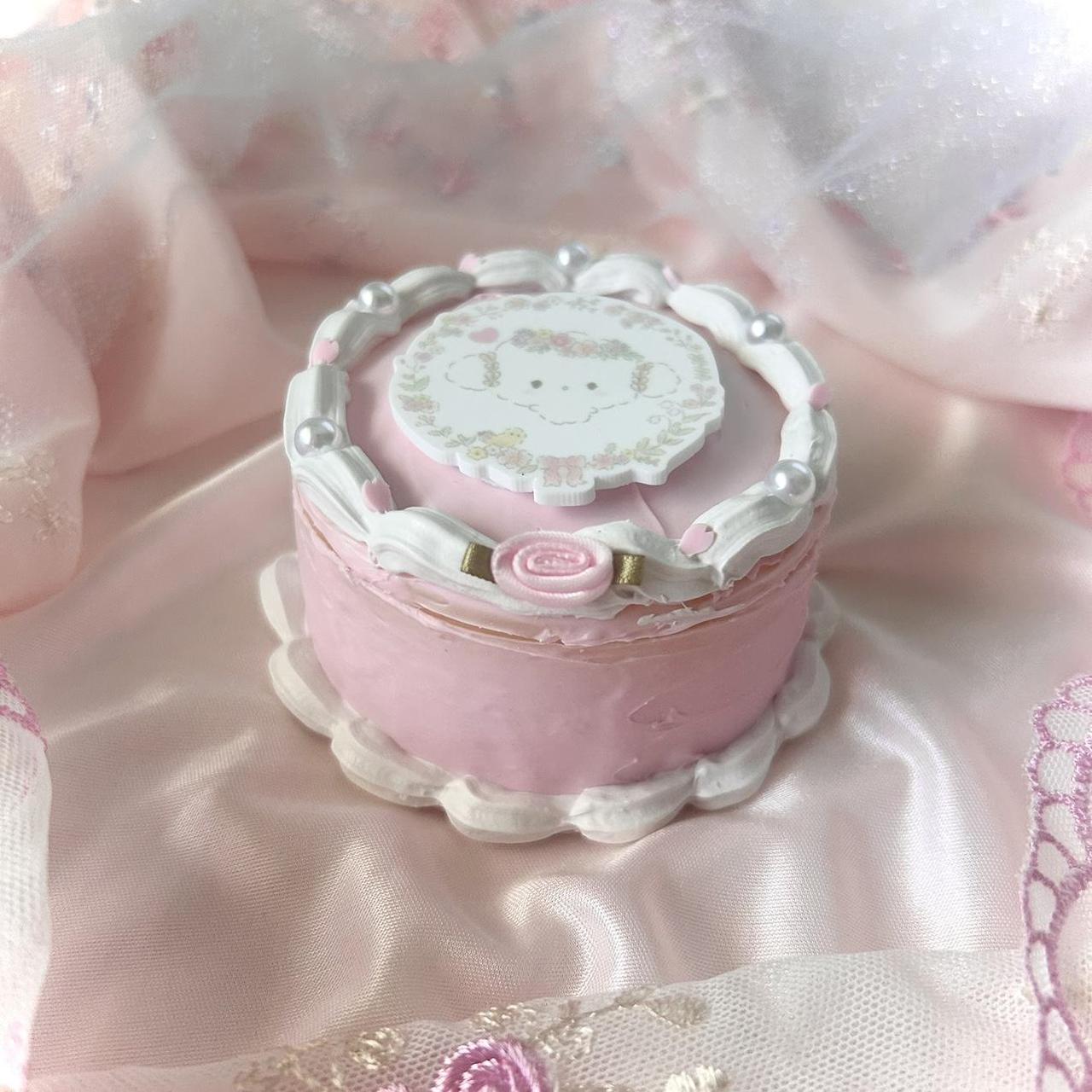 Kawaii pastel pink and white cogimyun cake container... - Depop