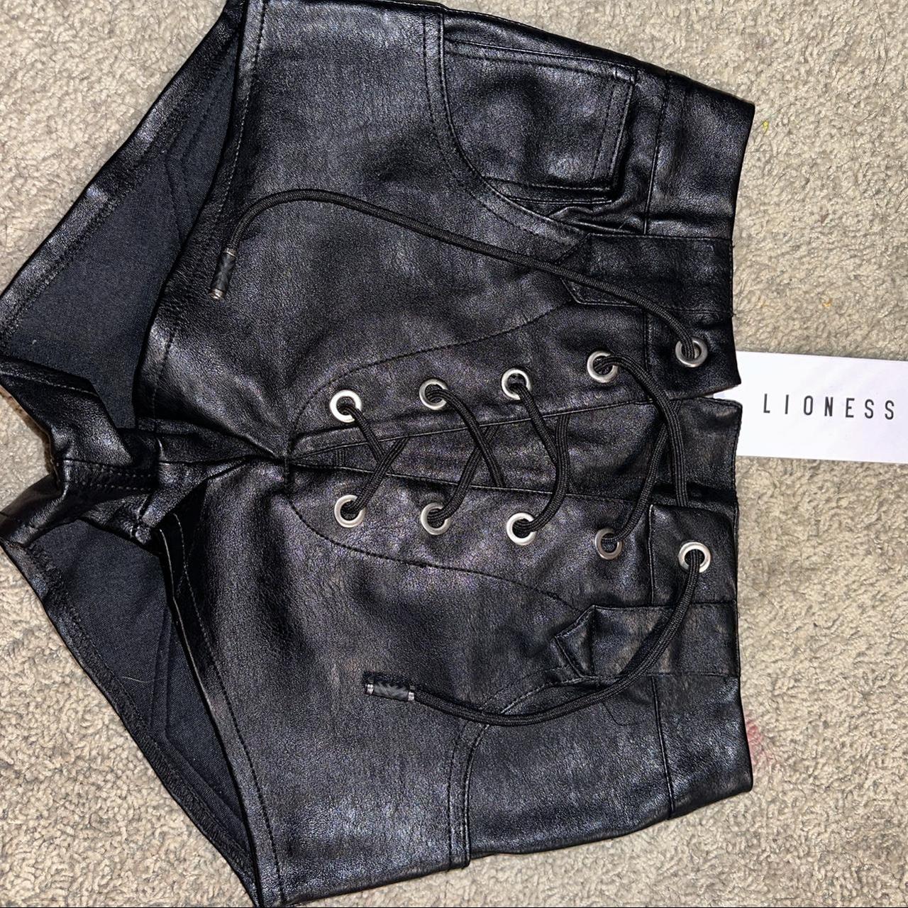 Lioness Women's Black Shorts (2)