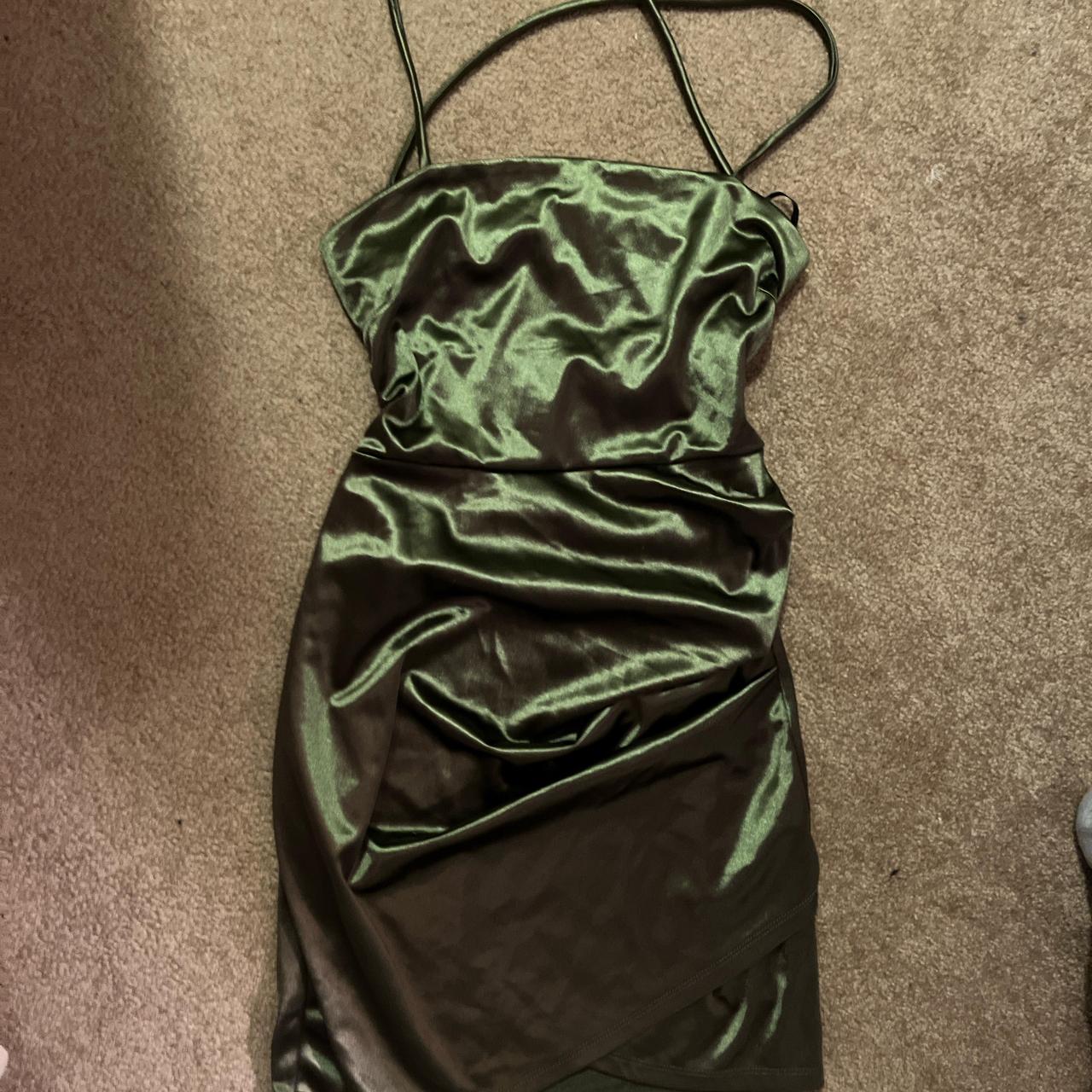 Forever 21 green bodycon mini dress (size medium) - Depop