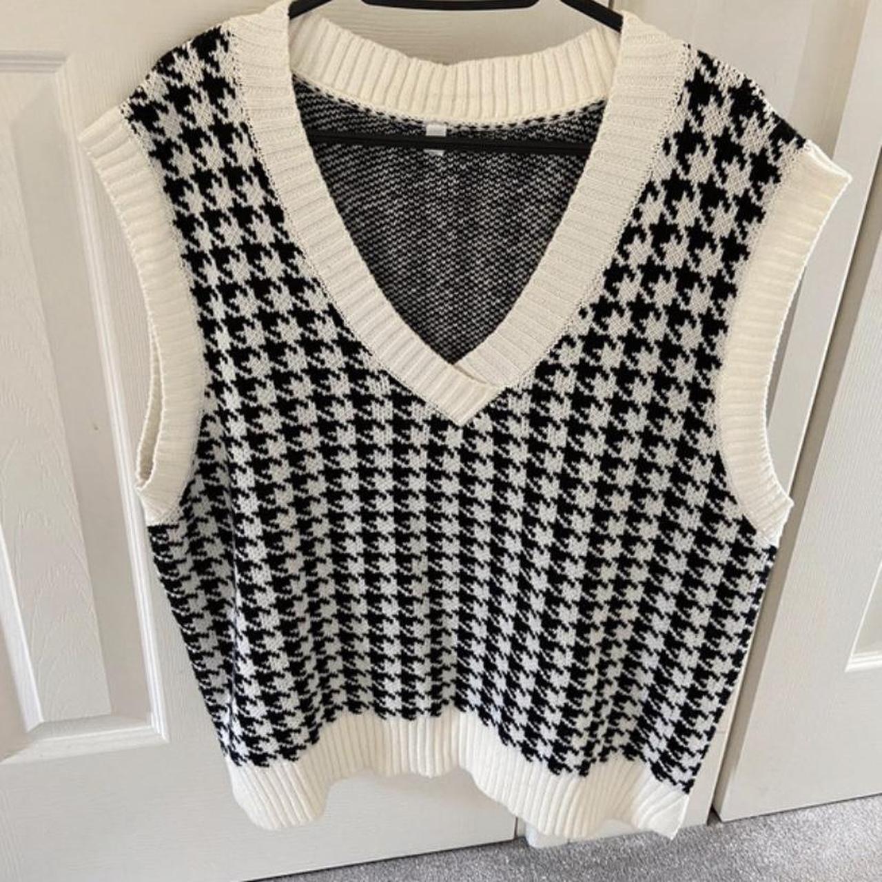 Dogtooth pattern knitted v neck vest, size medium,... - Depop