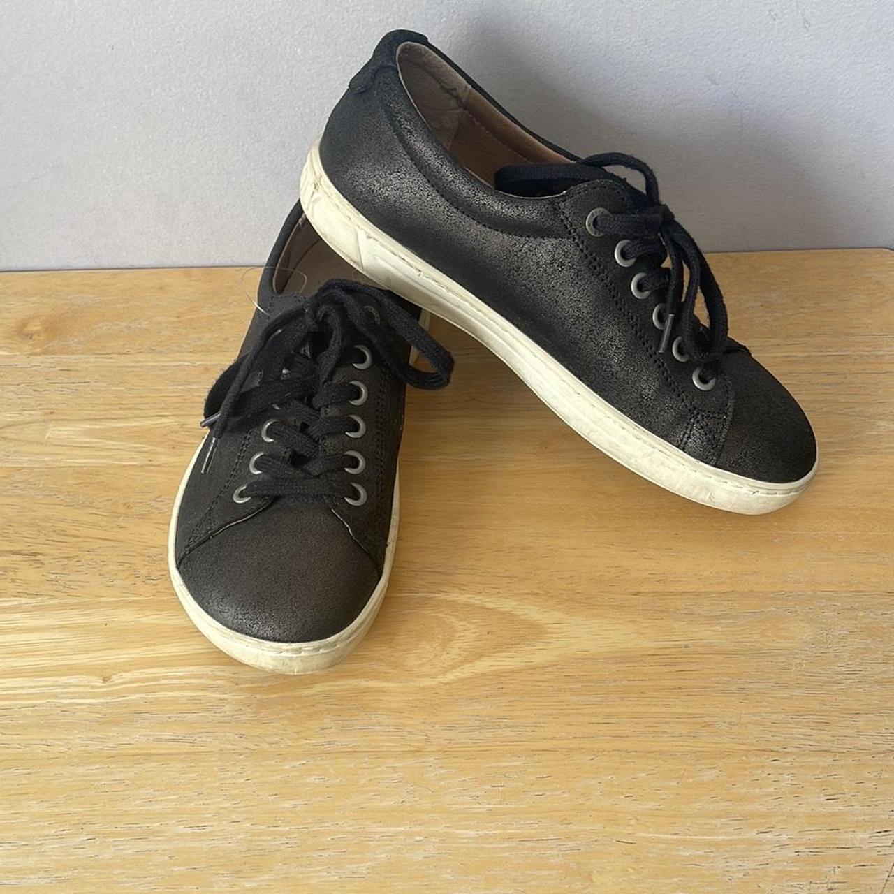 item listed by ivstore4