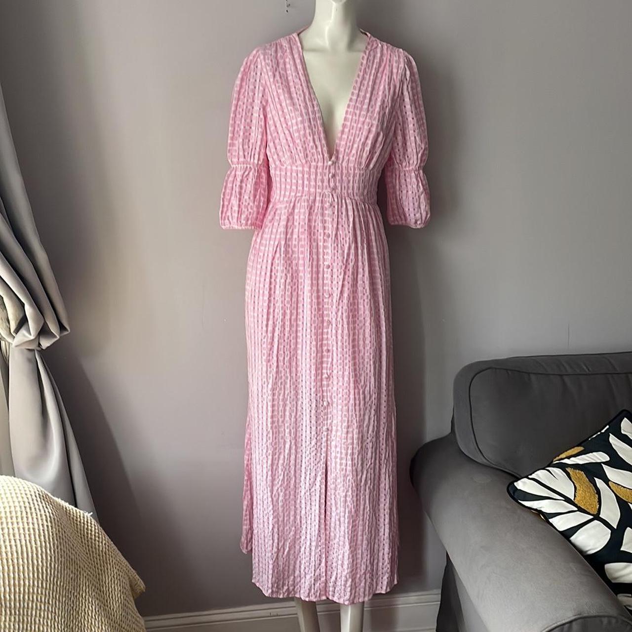 item listed by ivstore4