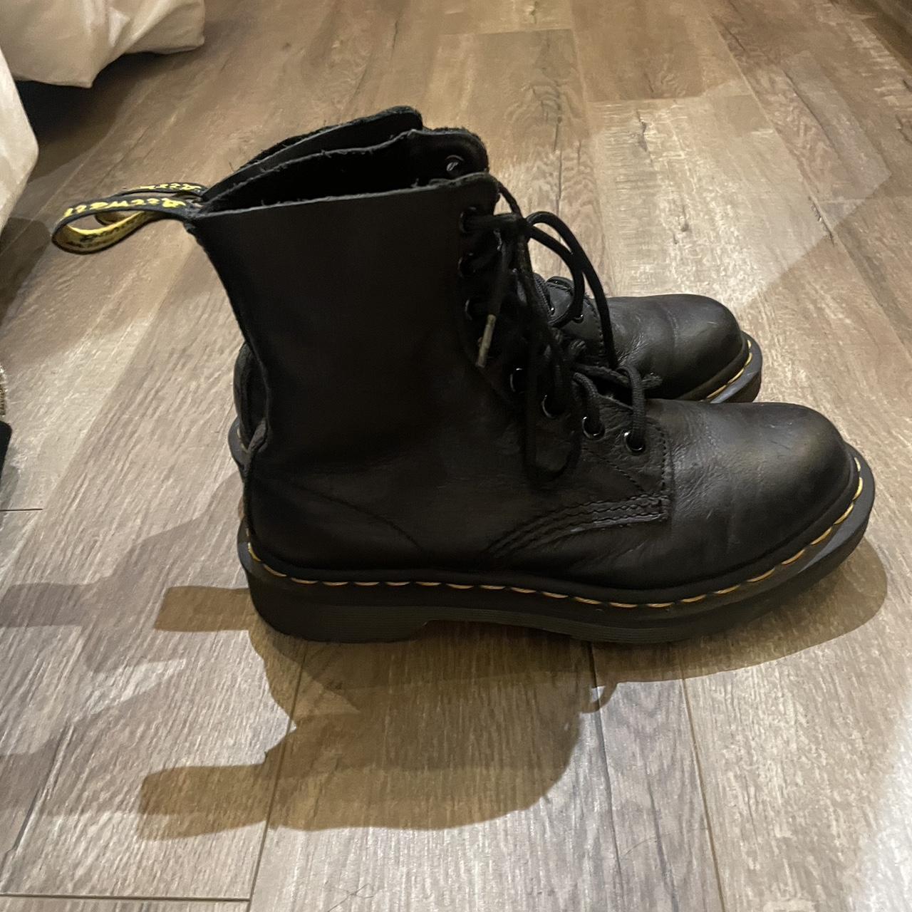 1460 smooth leather ankle boots