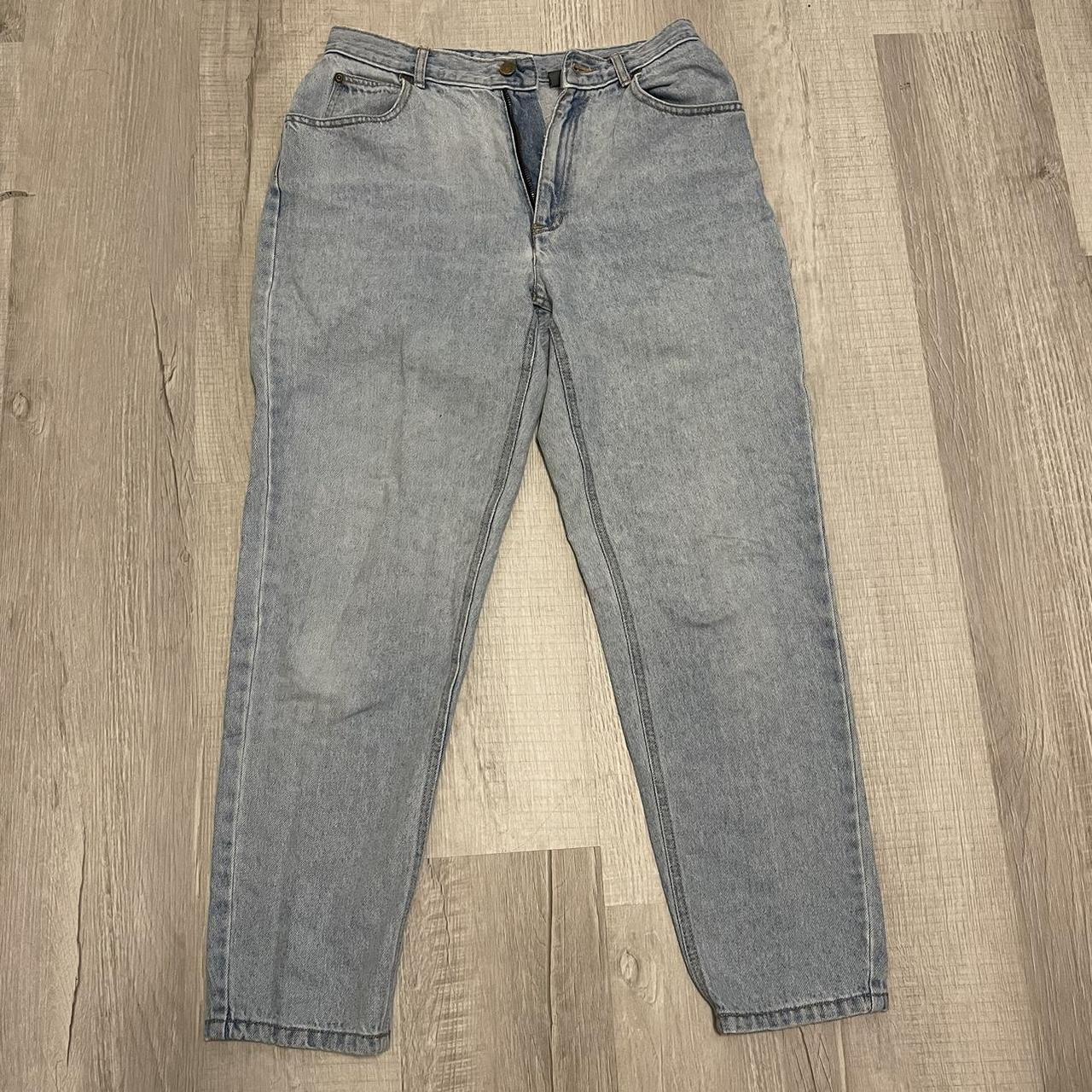 Liz Claiborne Women's Blue Jeans | Depop