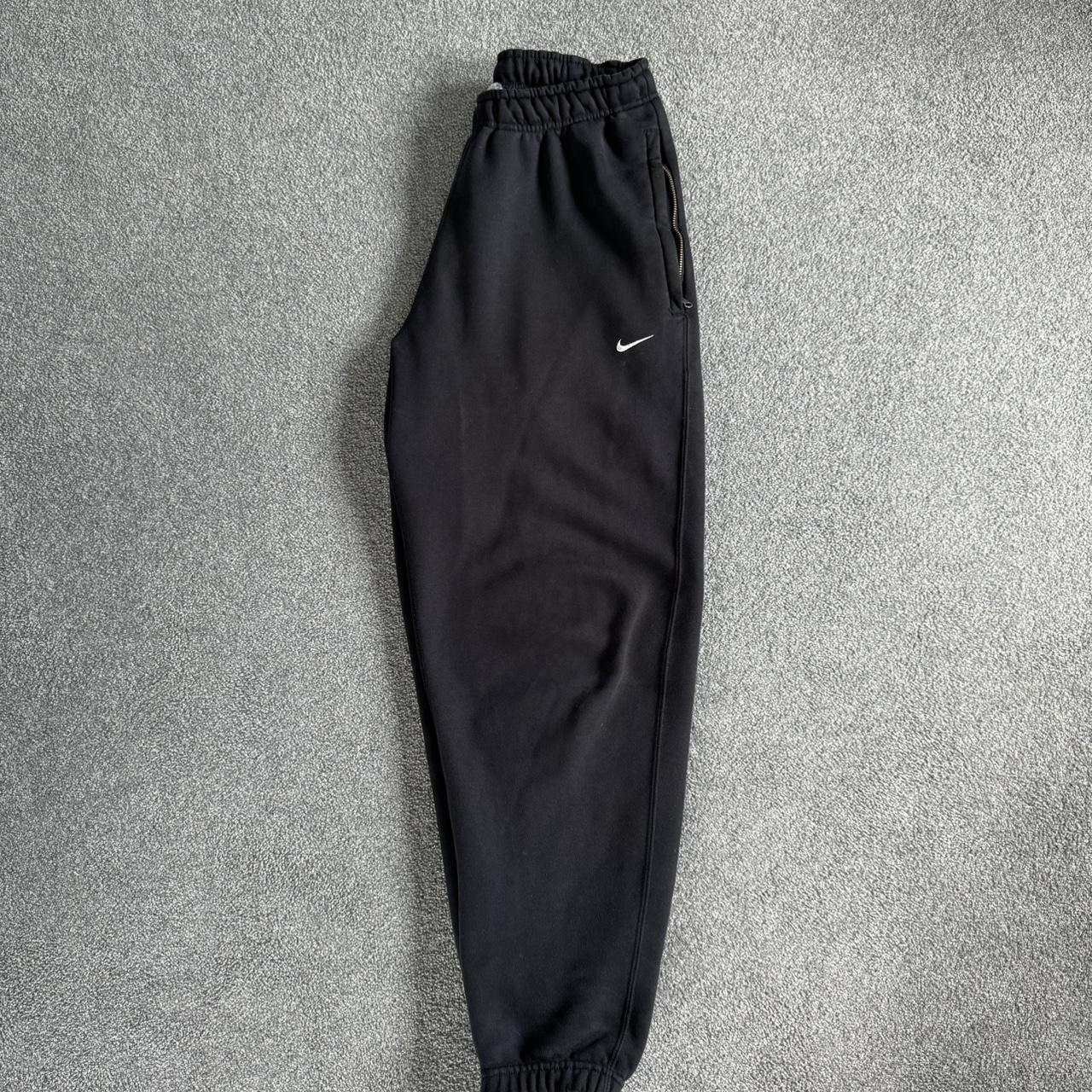 size xs men's nike joggers