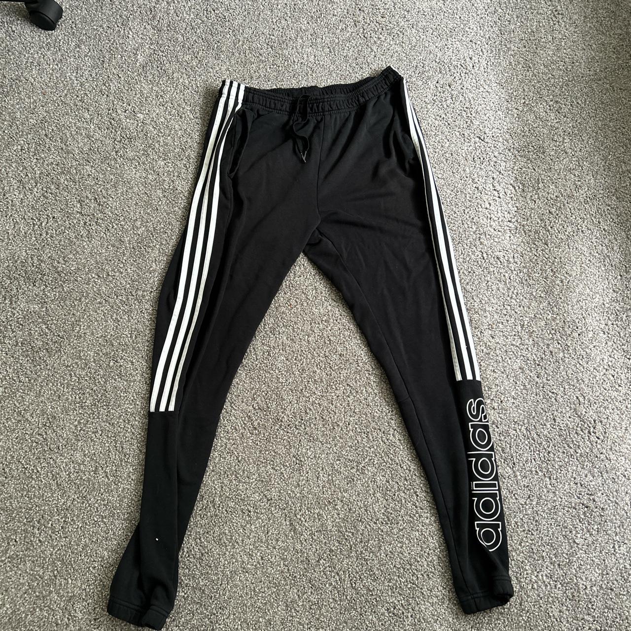 adidas sweatpants no stripes