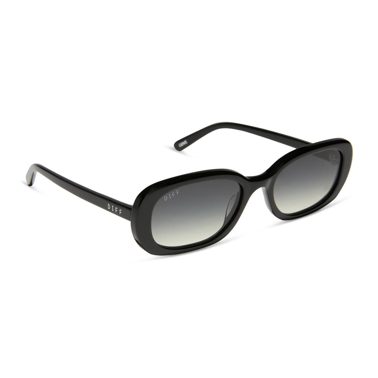 DIFF Women's Oversized Sunglasses - Black – DIFF … - image 1