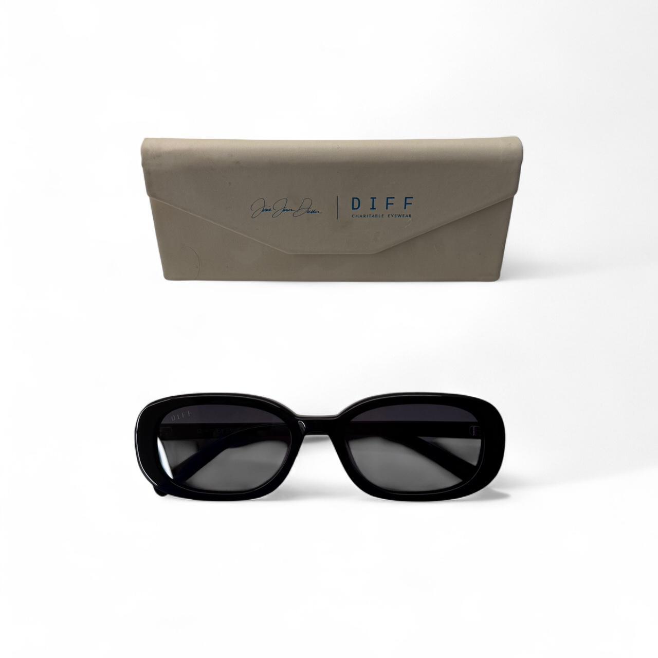 DIFF Women's Oversized Sunglasses - Black – DIFF … - image 6