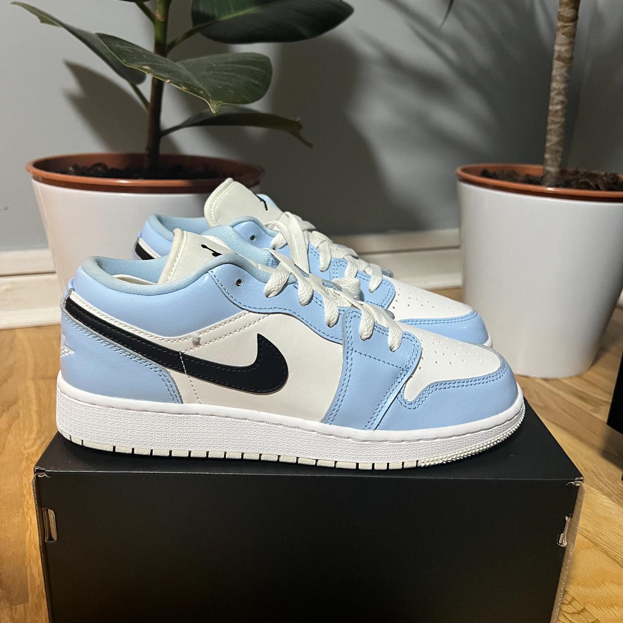 jordan shoes blue and white