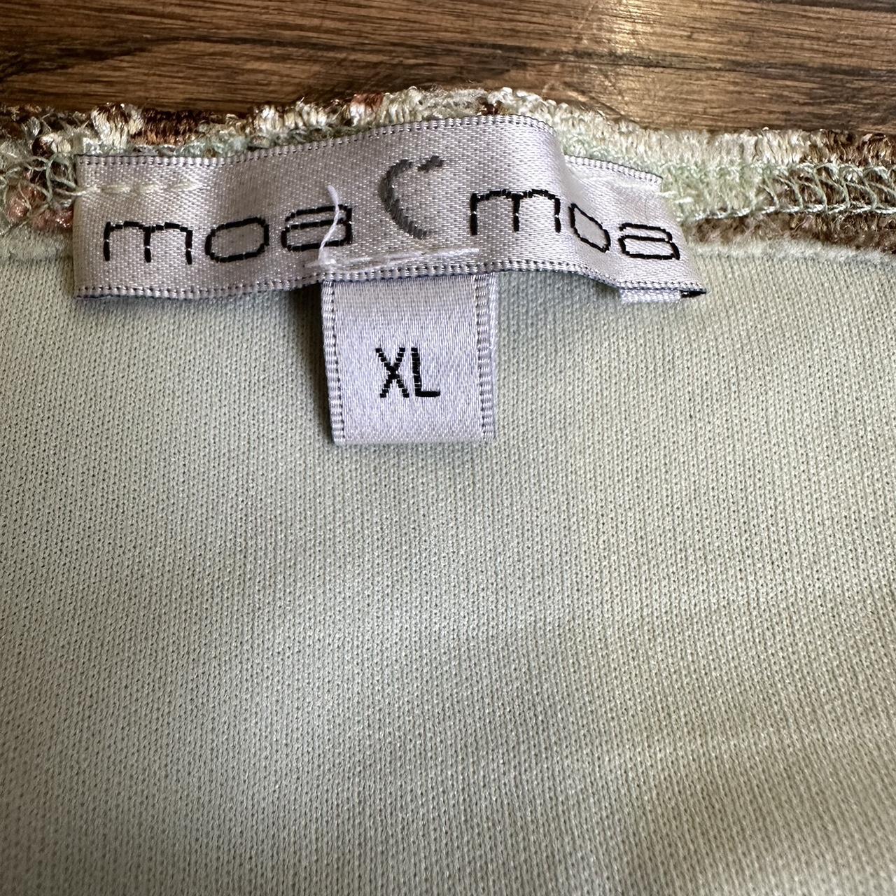 Moa Moa Women's Cream and Green Vest | Depop