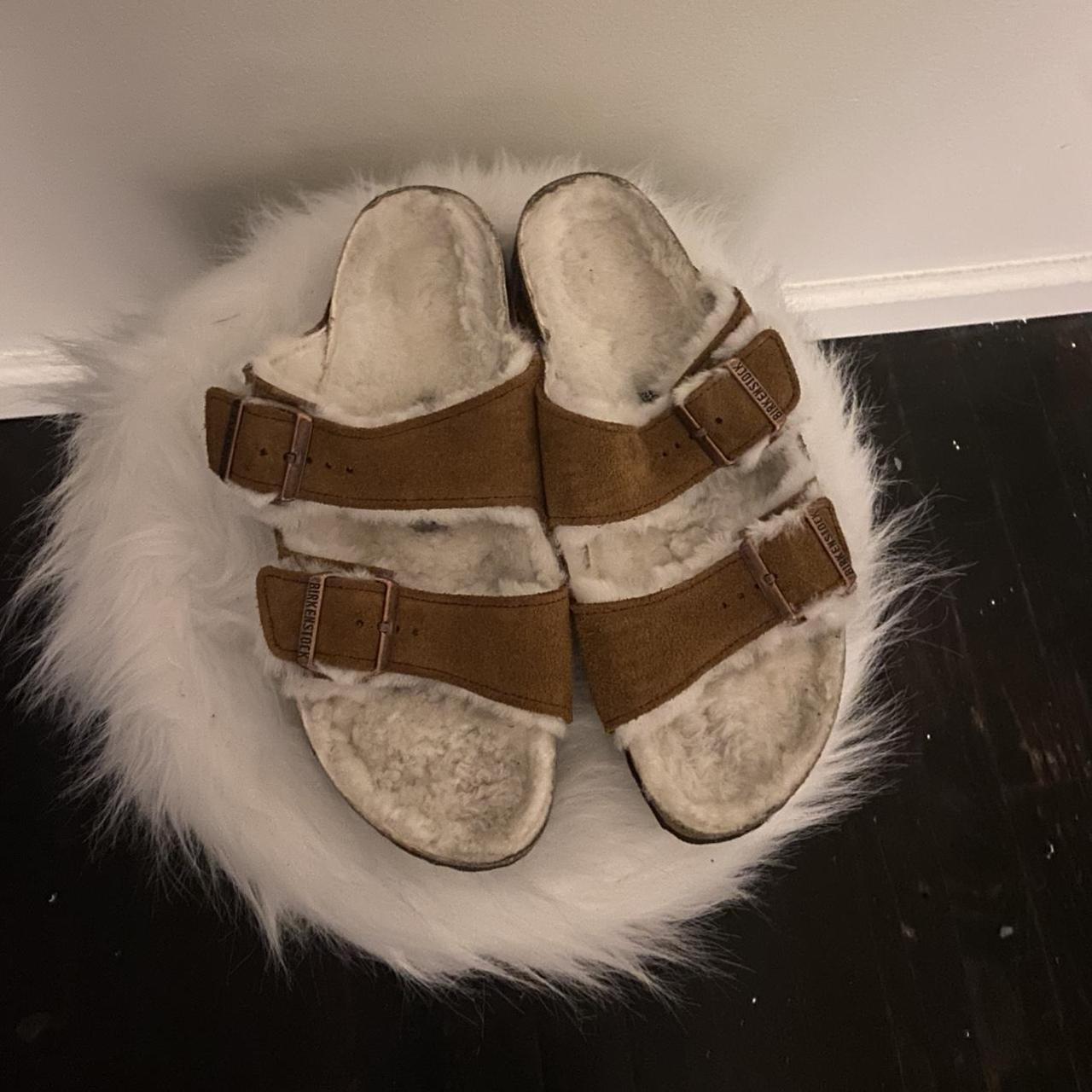 Birkenstock arizona shearling size on sale 39