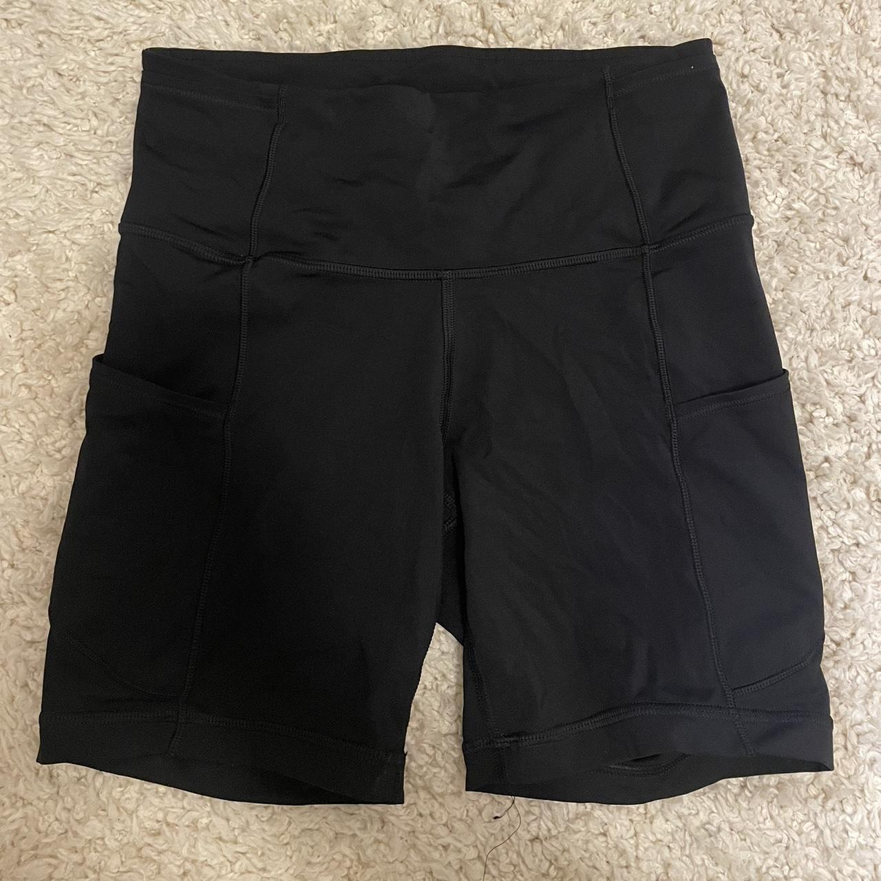 Lululemon Women's Black Shorts Depop