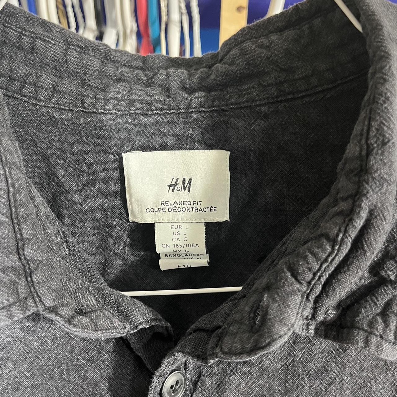 Size large Hnm shirt - Depop