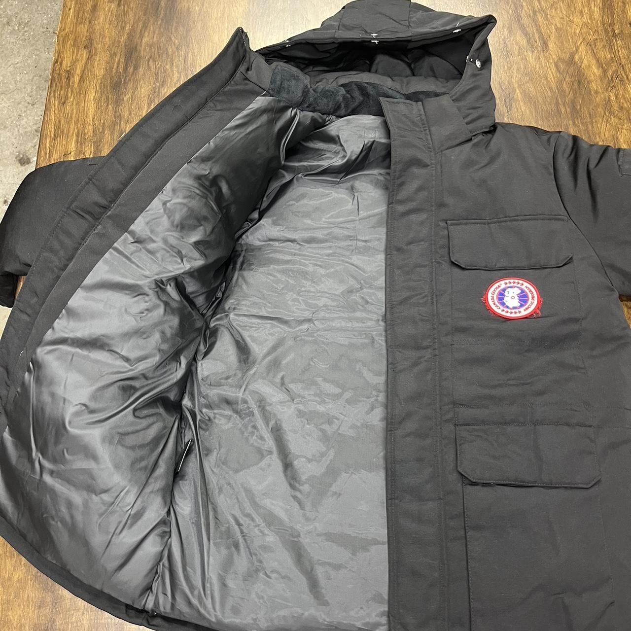 Canada goose puffer jacket water proof shell and